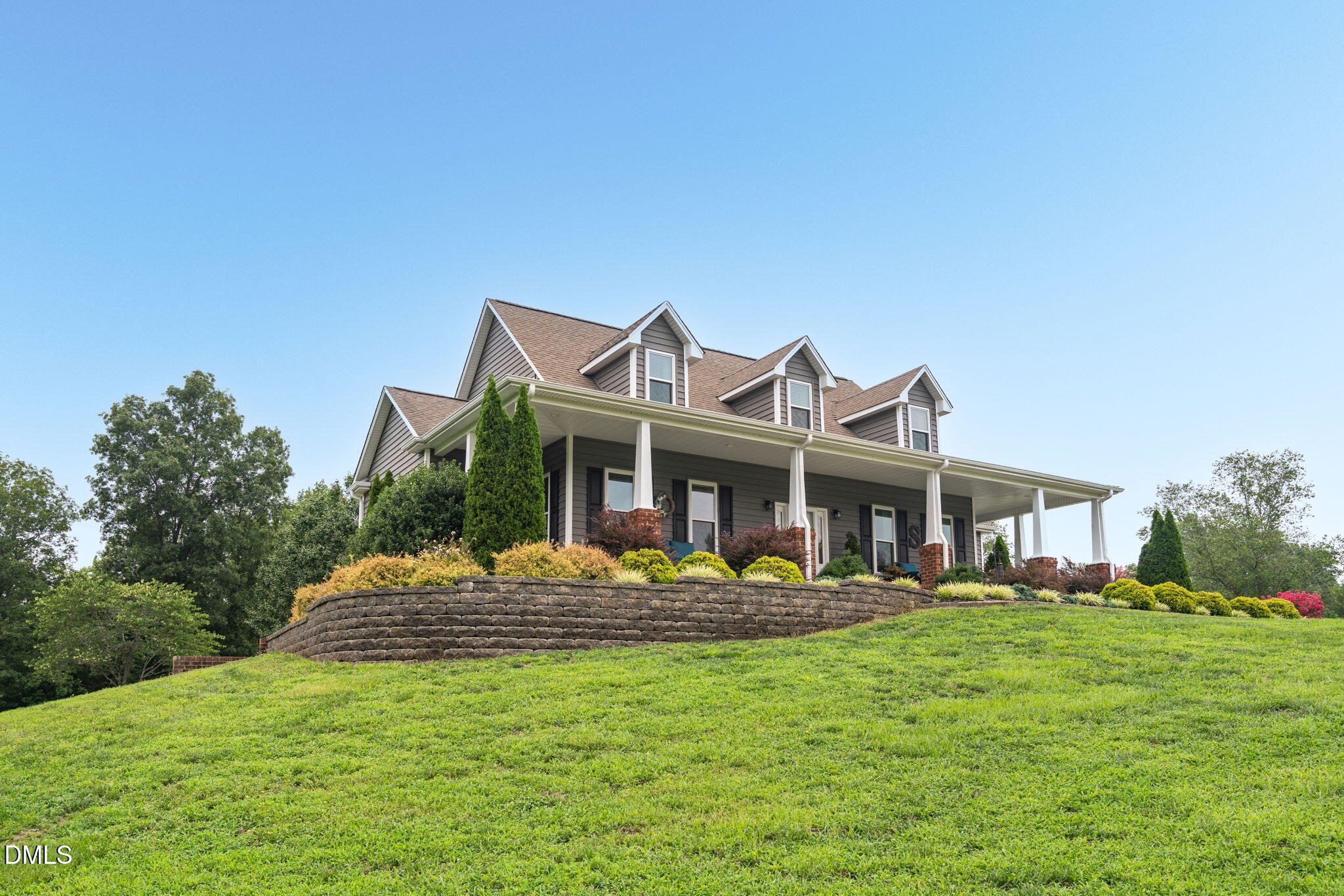 main property photo 3