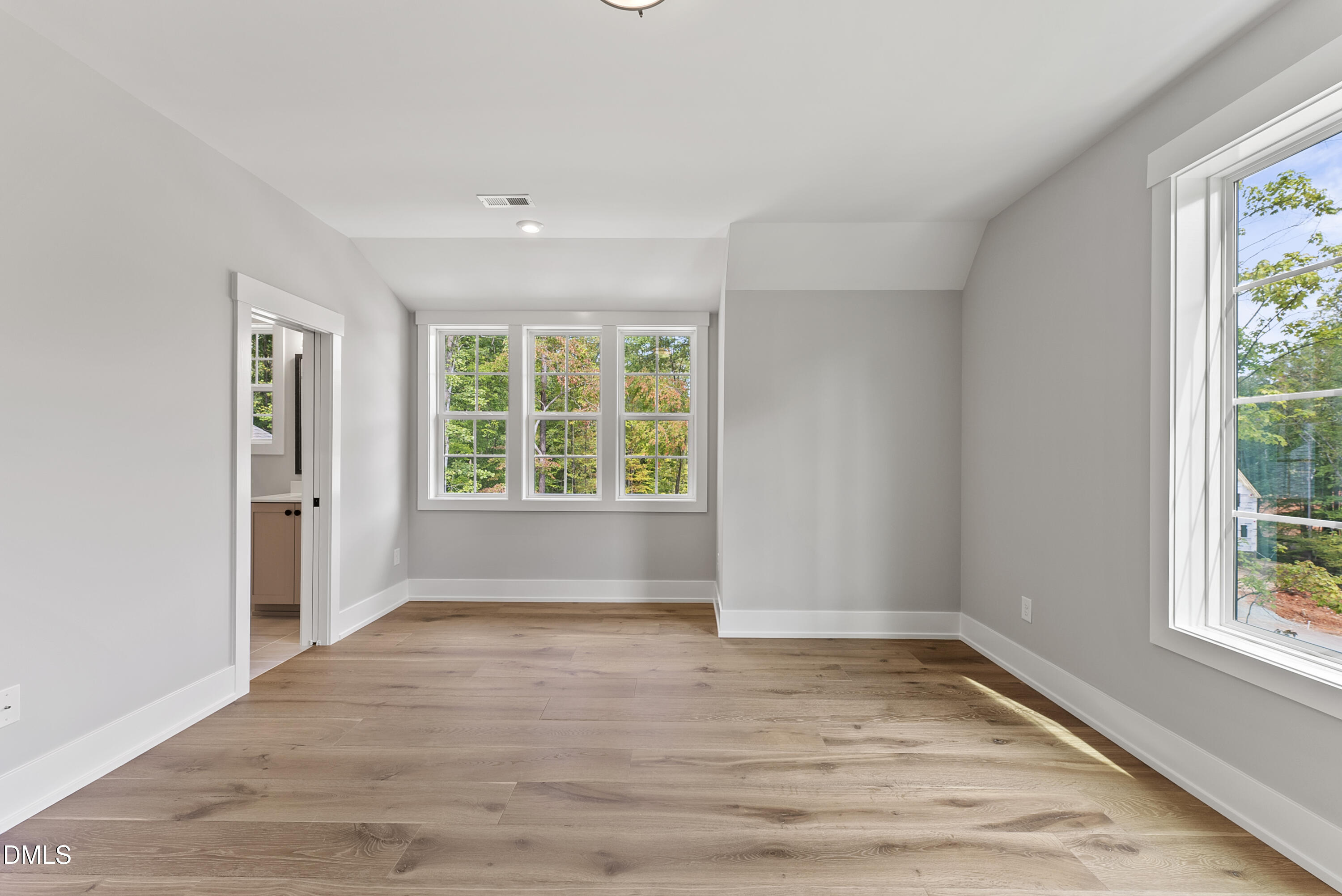 main property photo 76