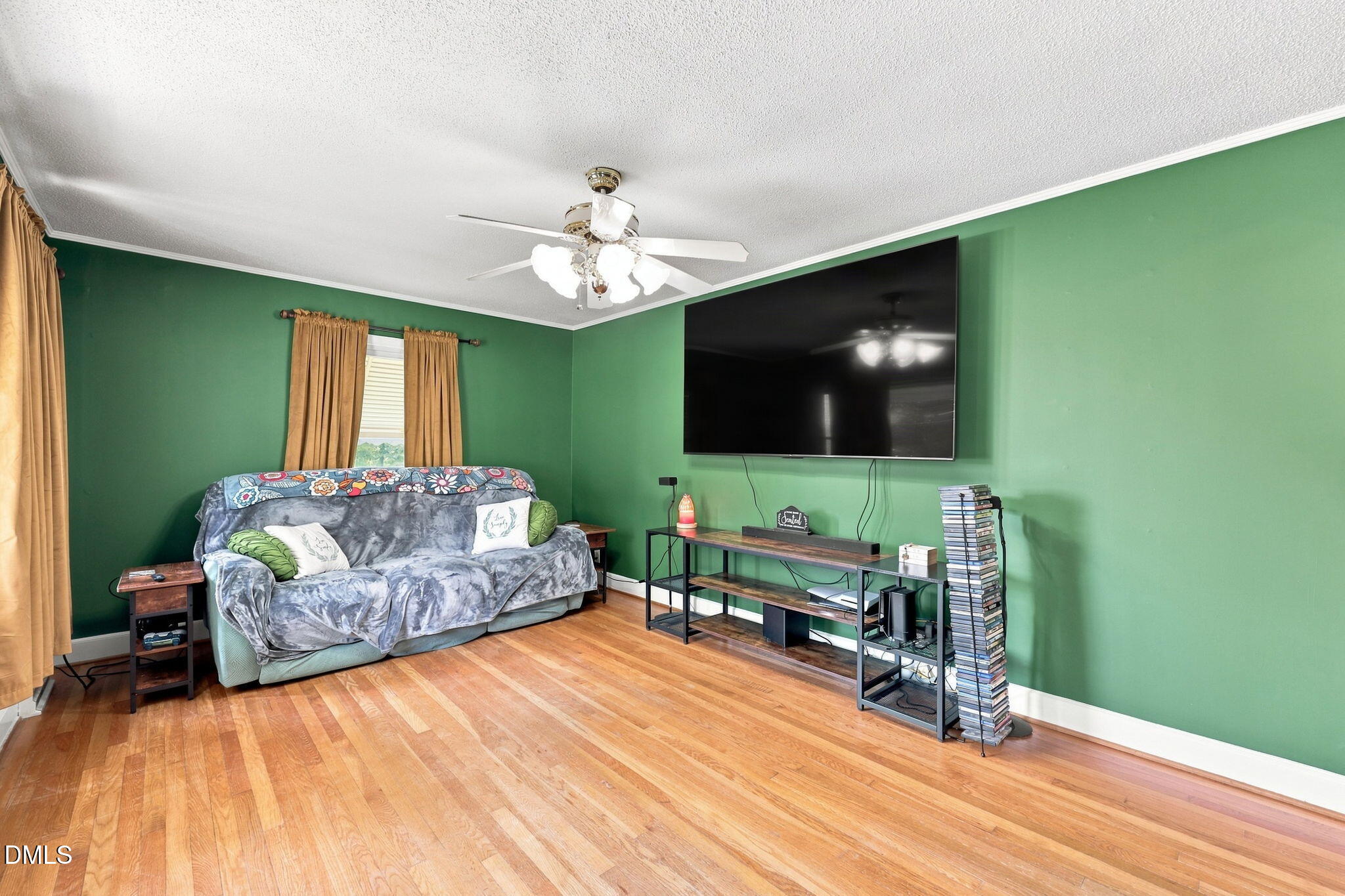 main property photo 12