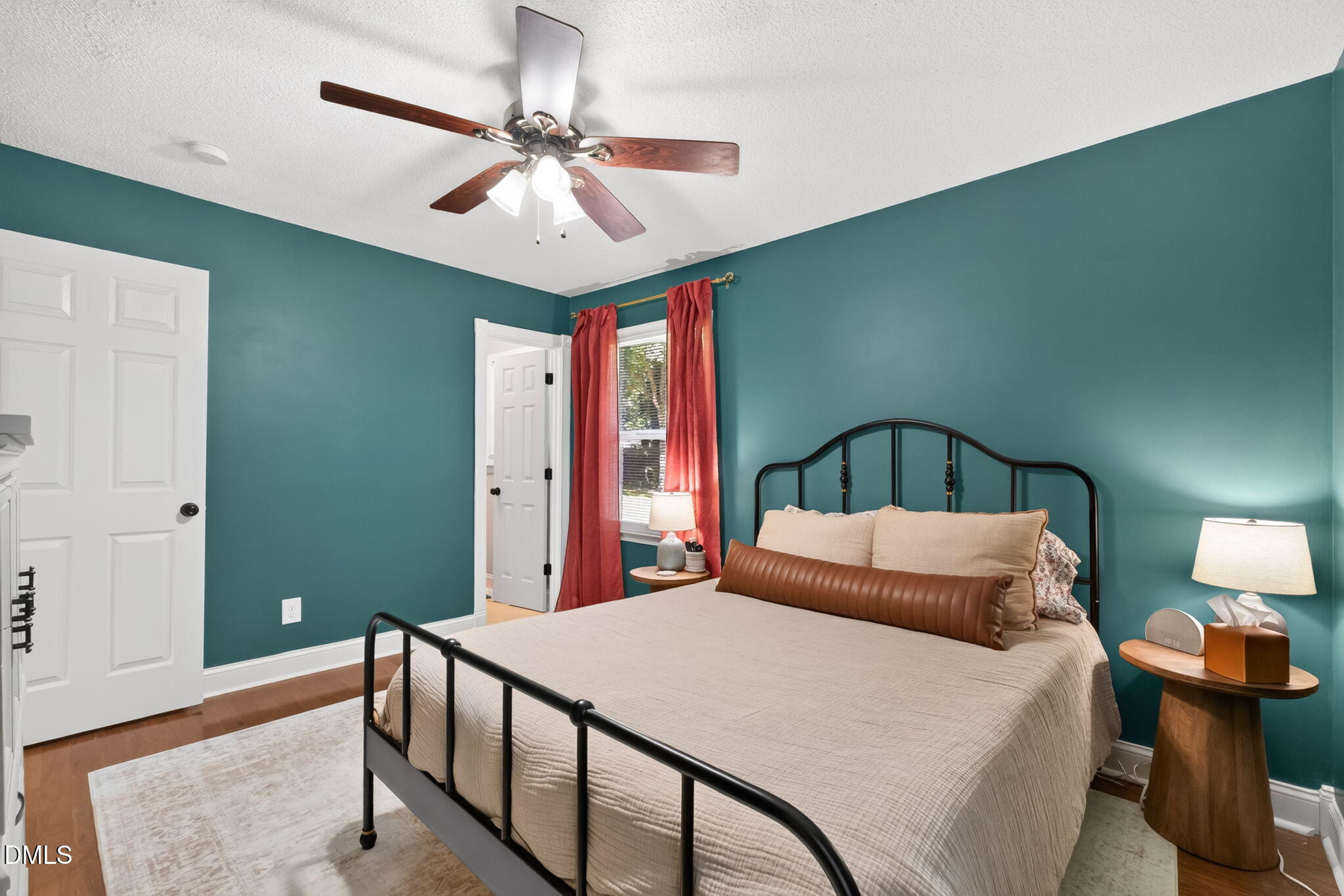 main property photo 13