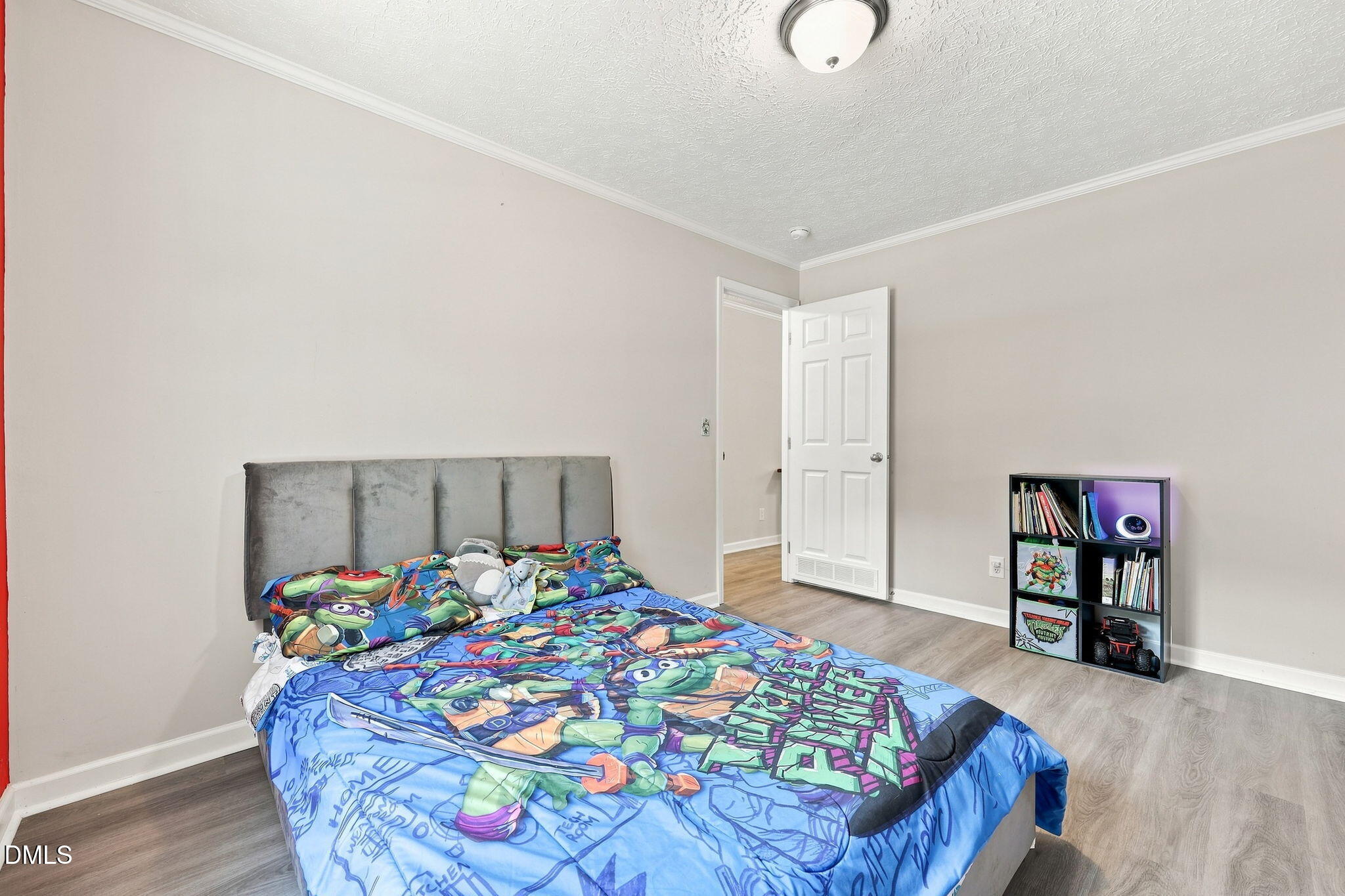 main property photo 29