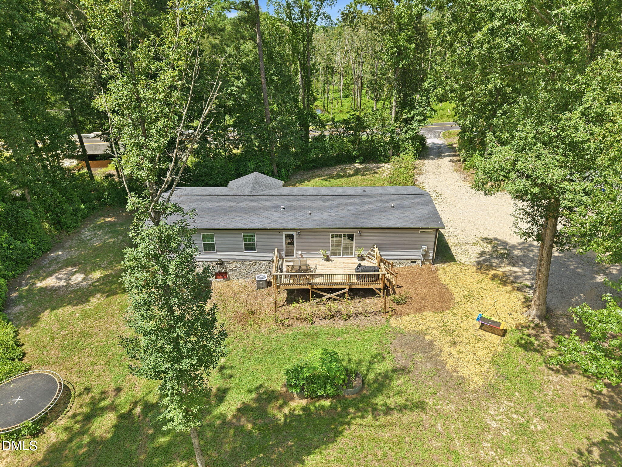 main property photo 37