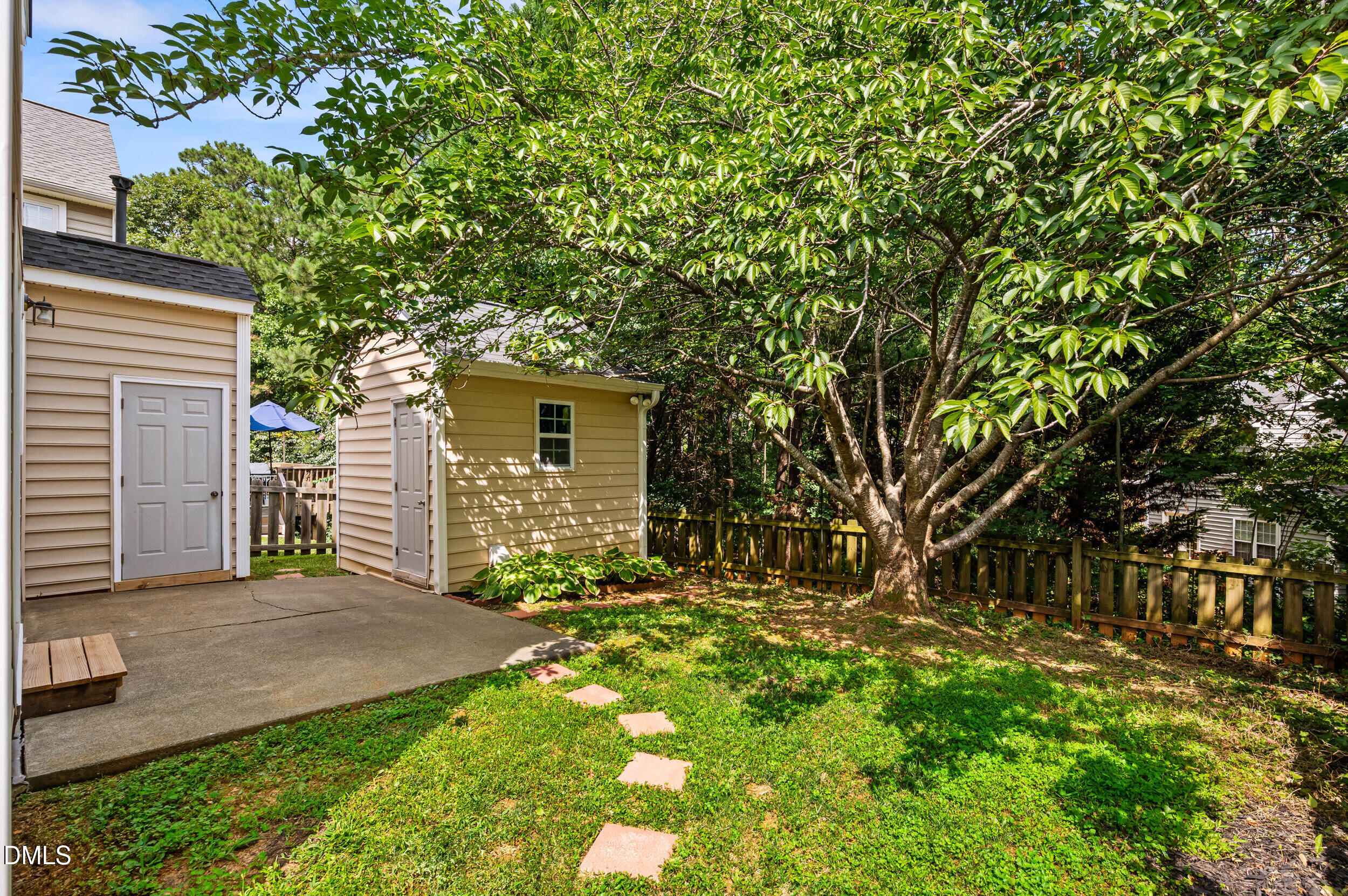 main property photo 22