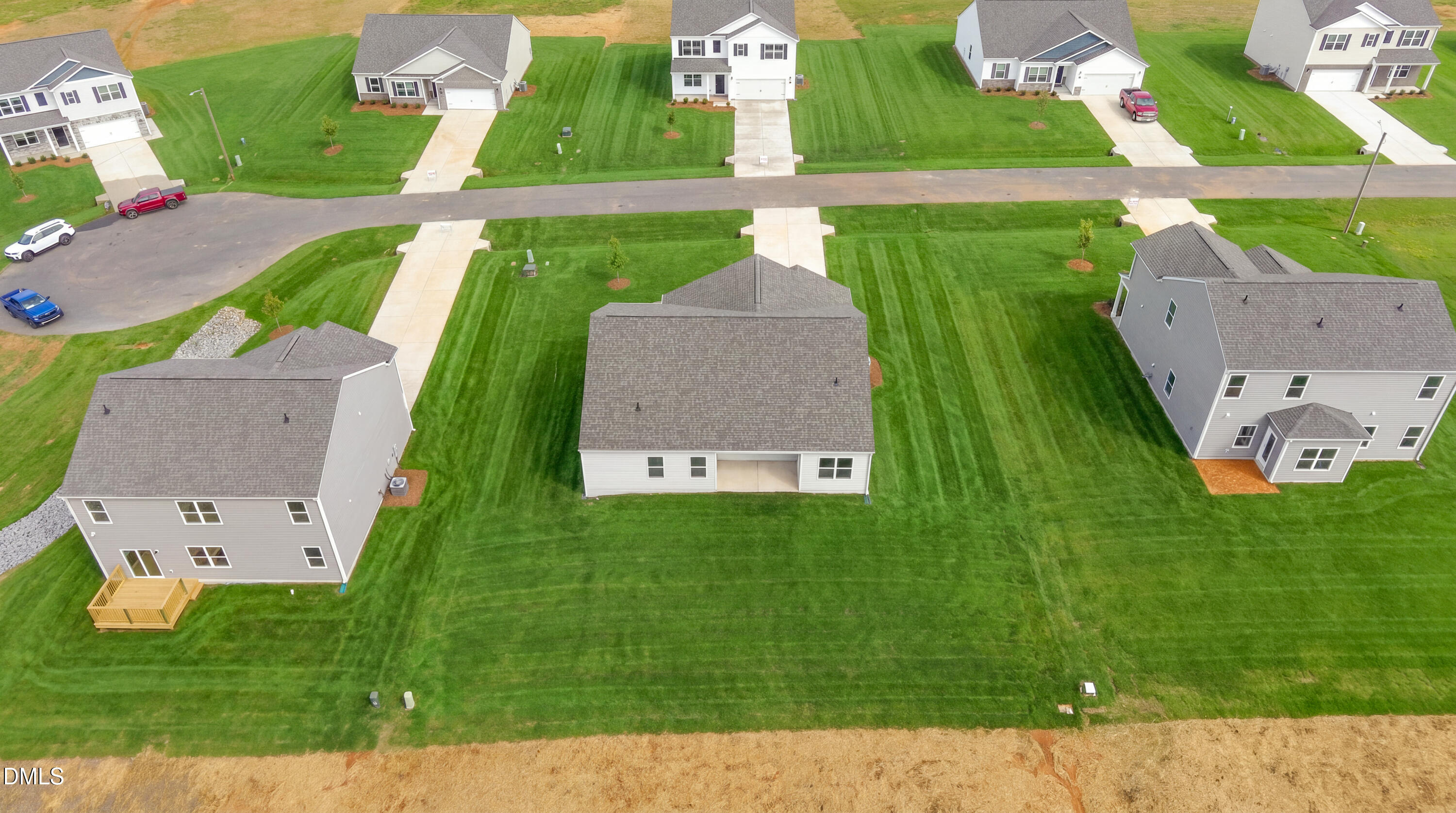 main property photo 30