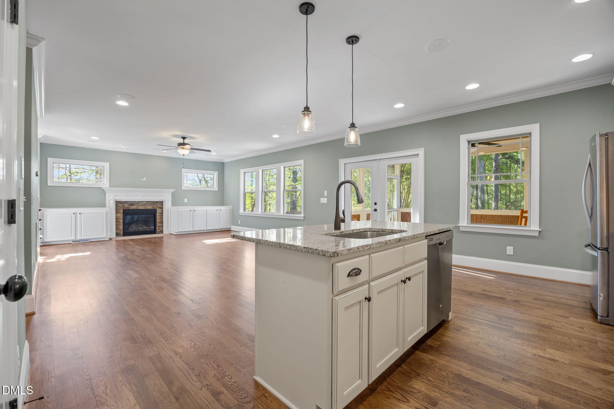 main property photo 14
