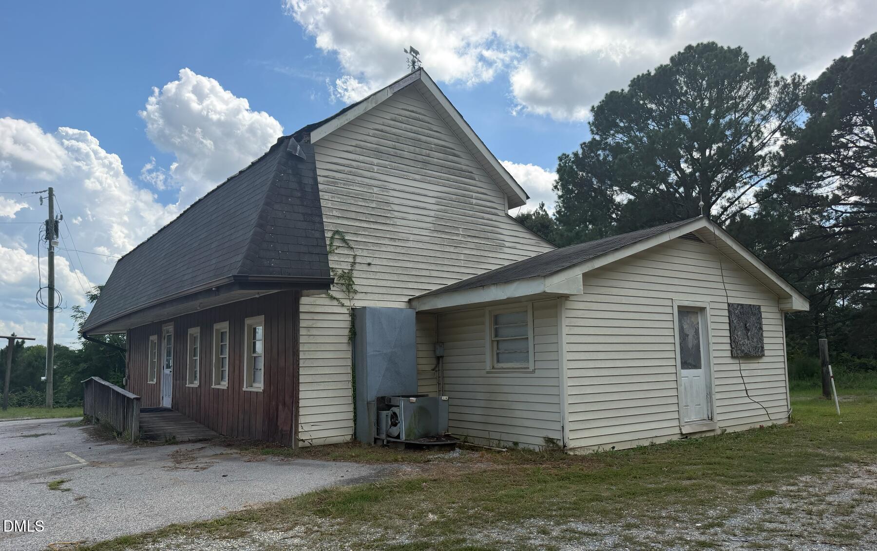 main property photo 4
