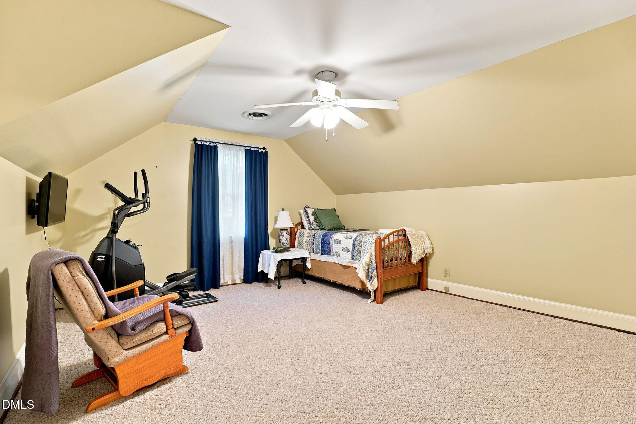 main property photo 14
