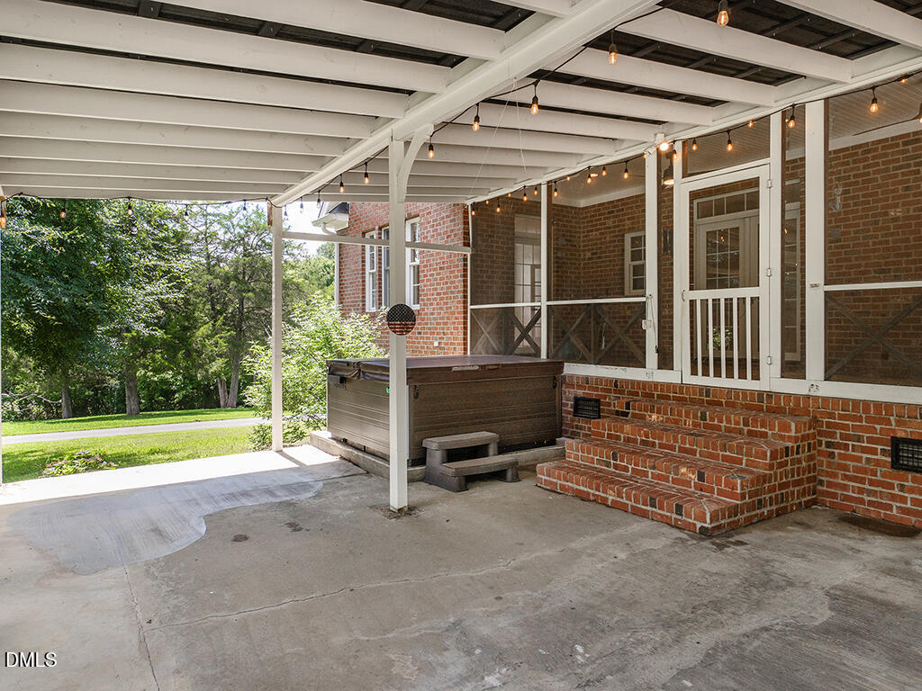 main property photo 49