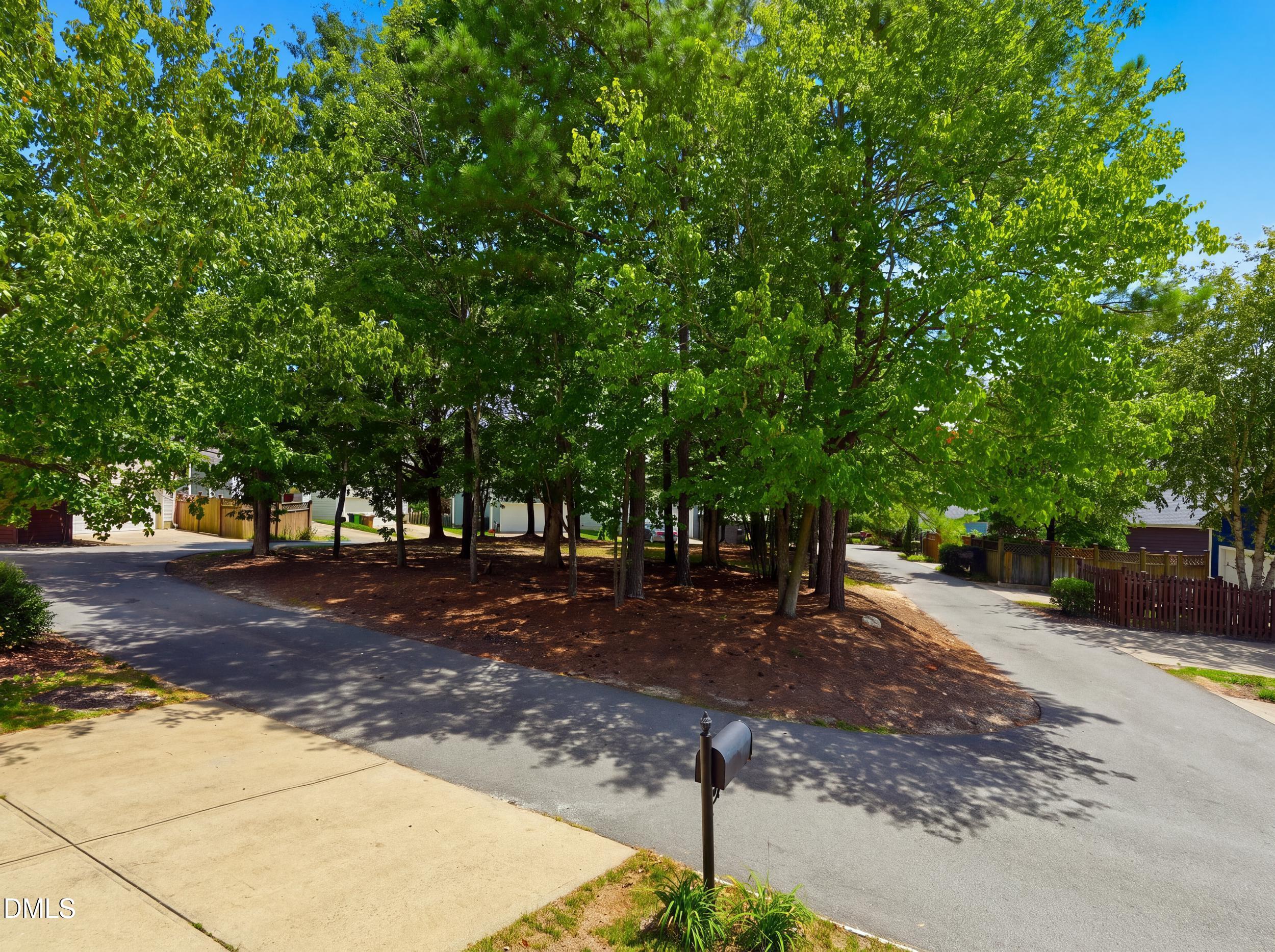 main property photo 19