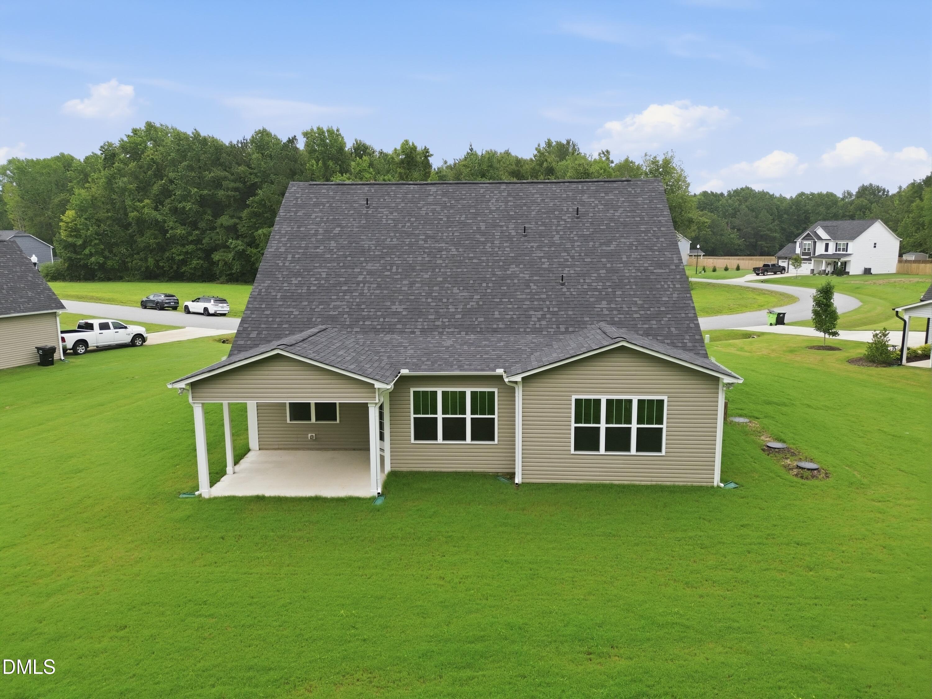 main property photo 6