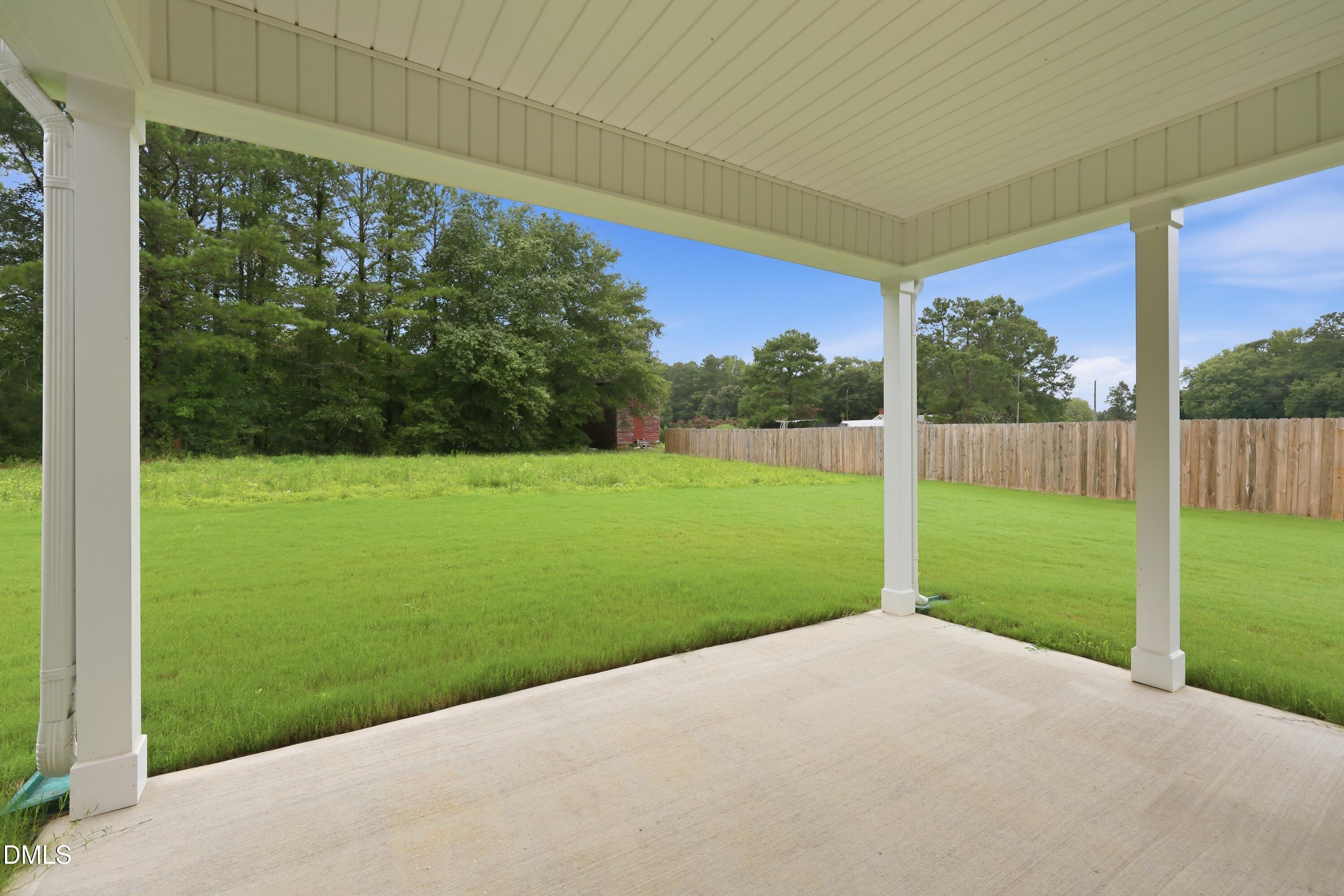 main property photo 9
