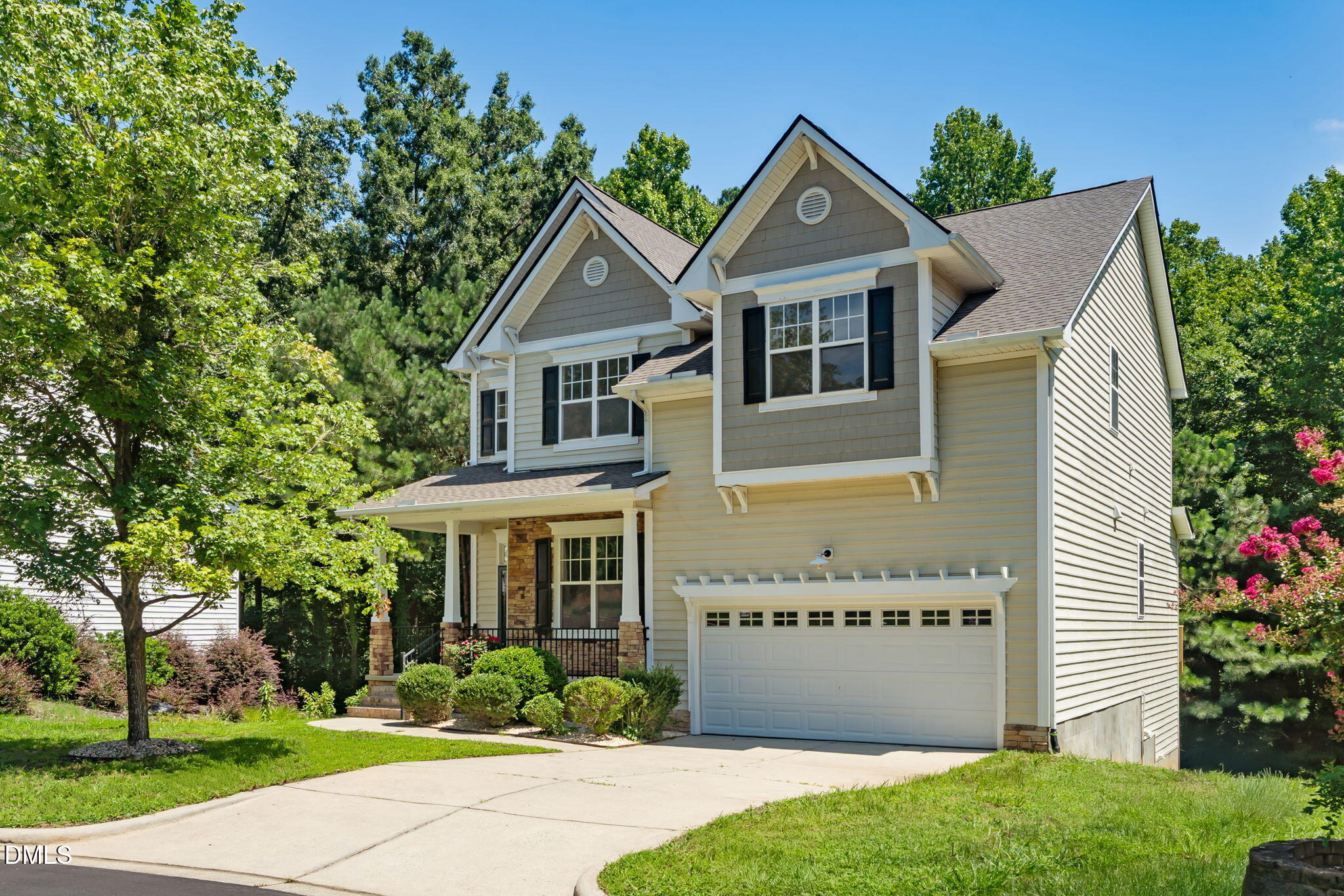 main property photo 4