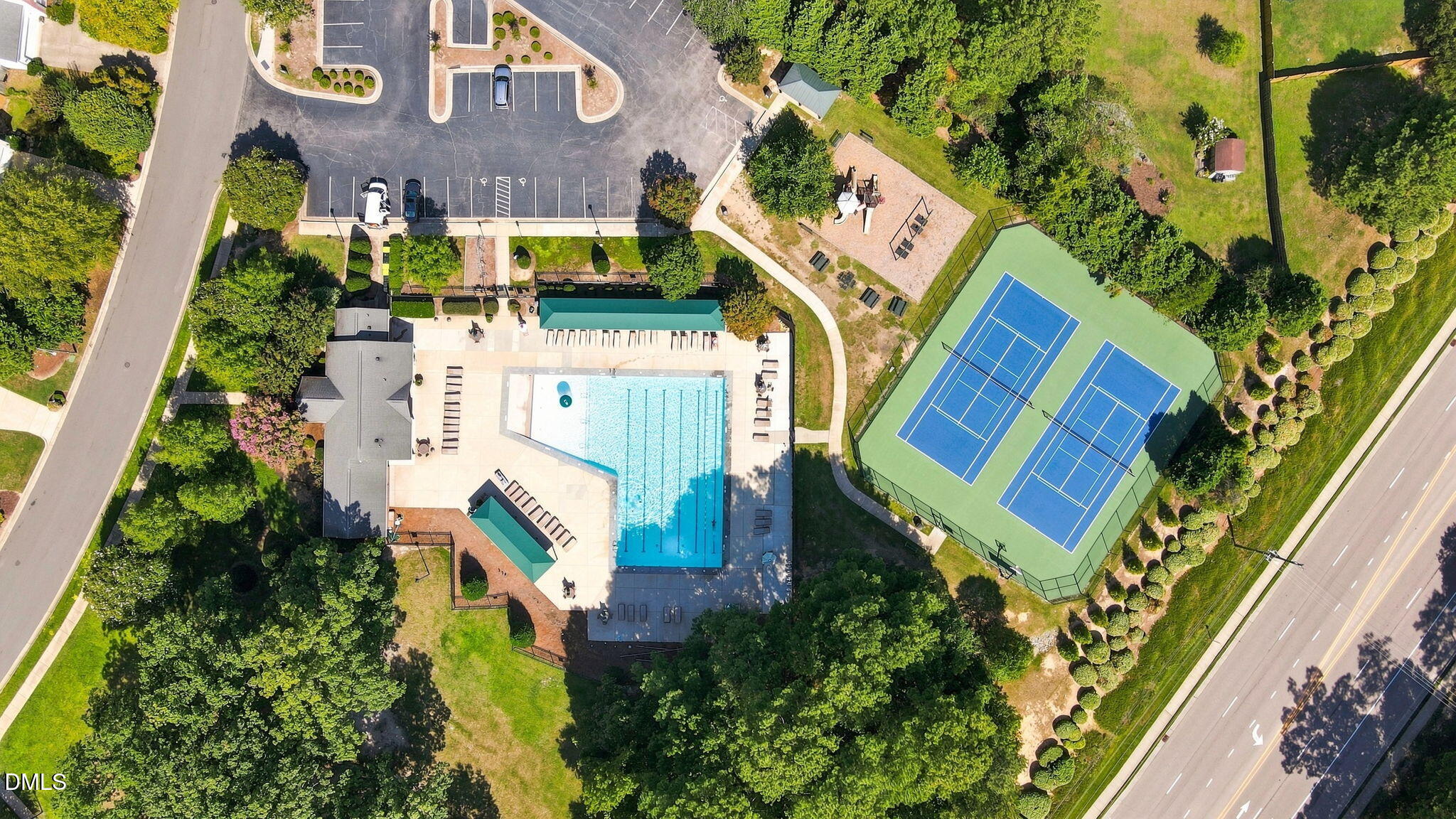 main property photo 44