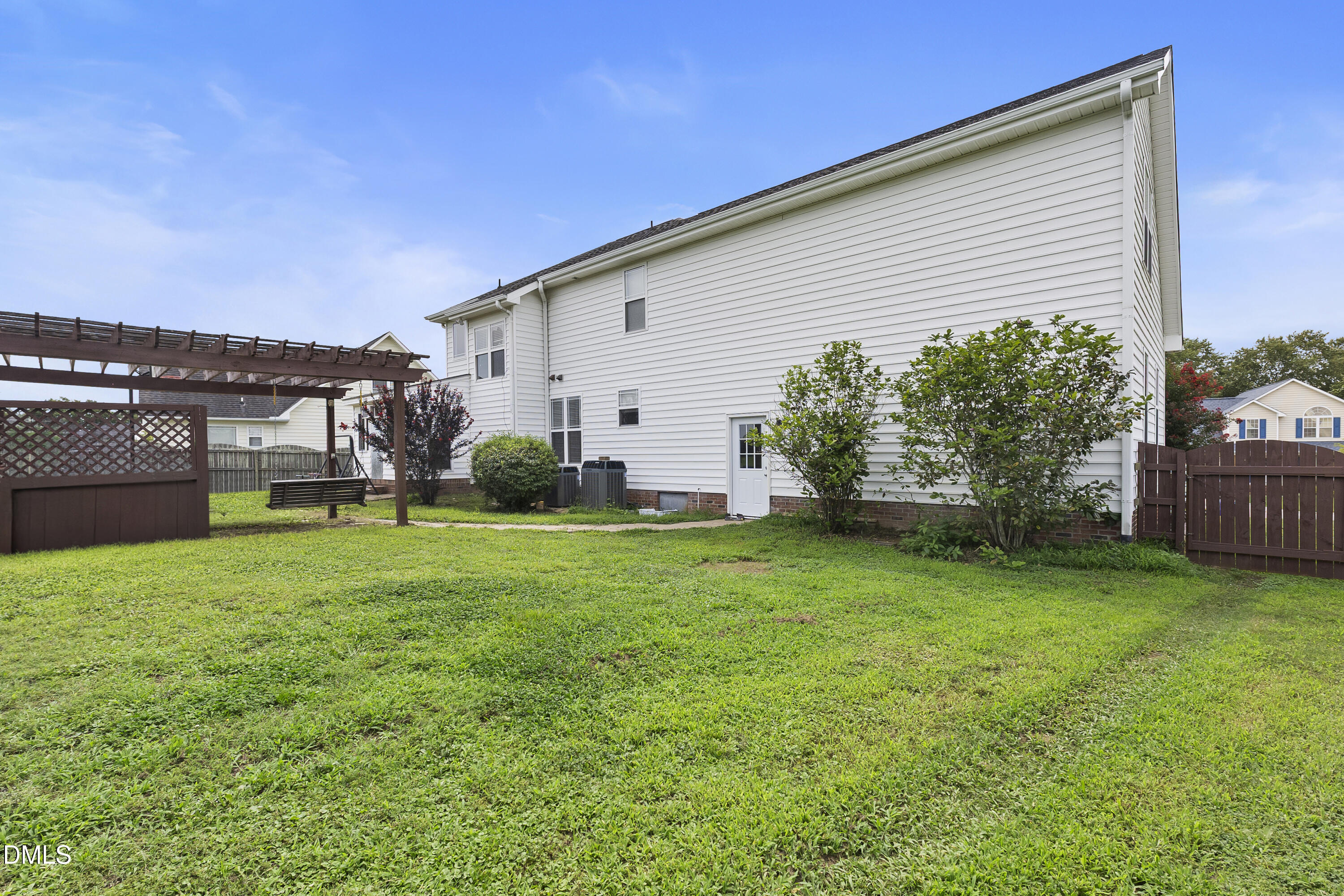 main property photo 36