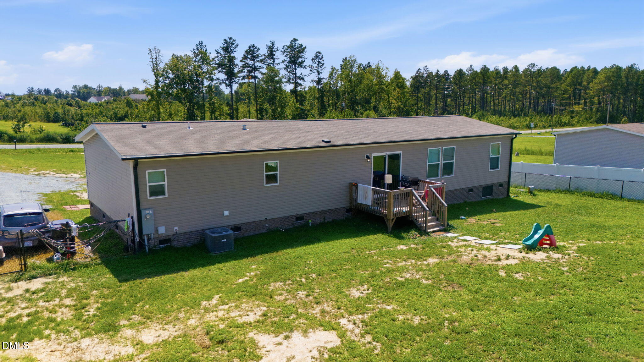 main property photo 25