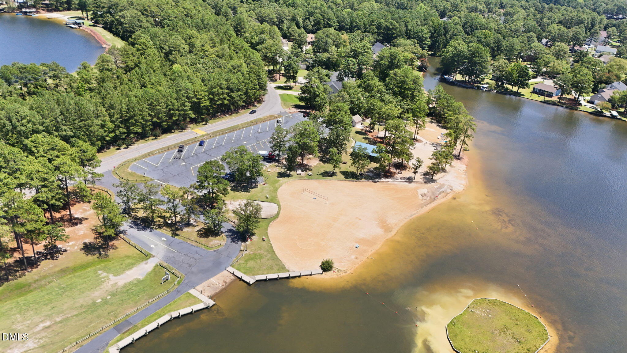 main property photo 40