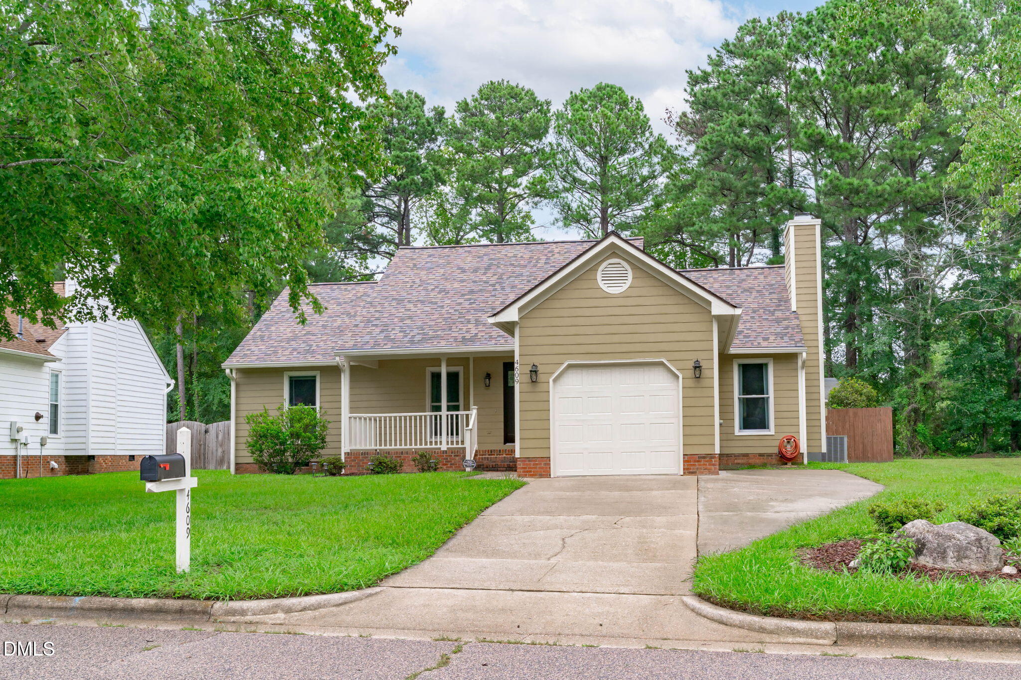 main property photo 32