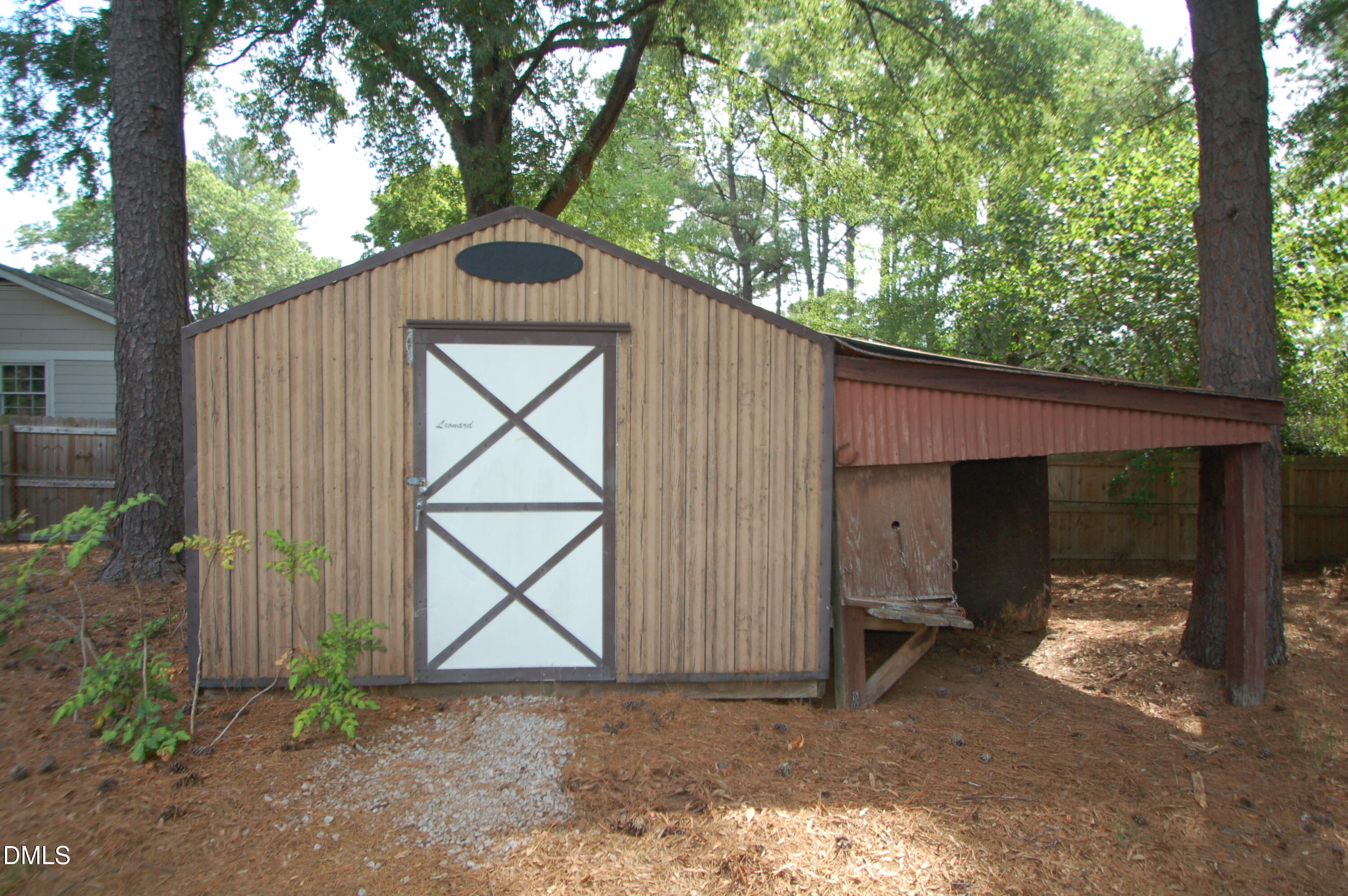 main property photo 29