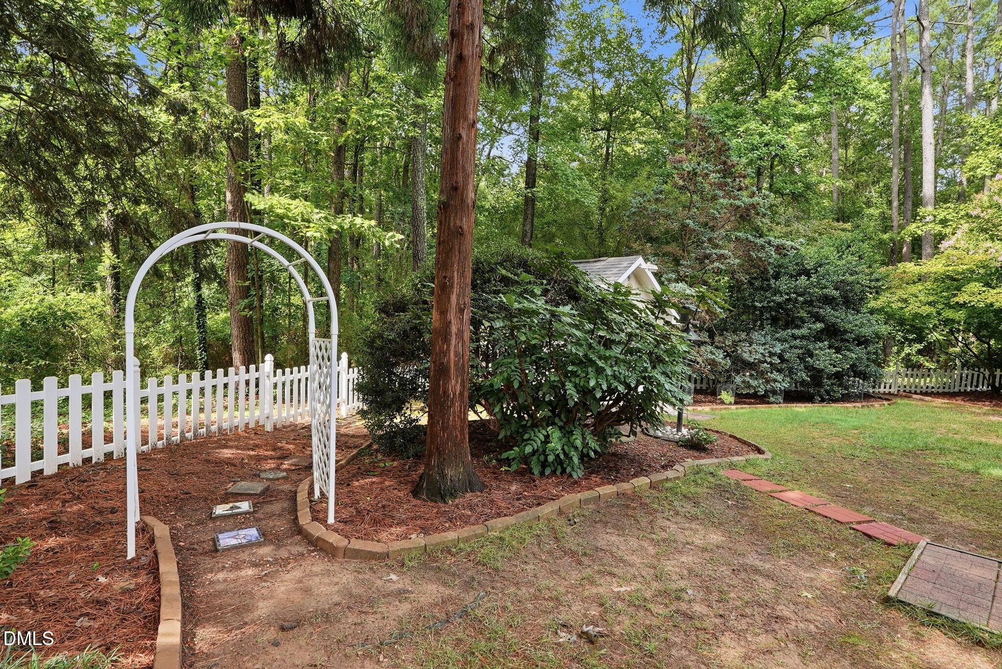 main property photo 51
