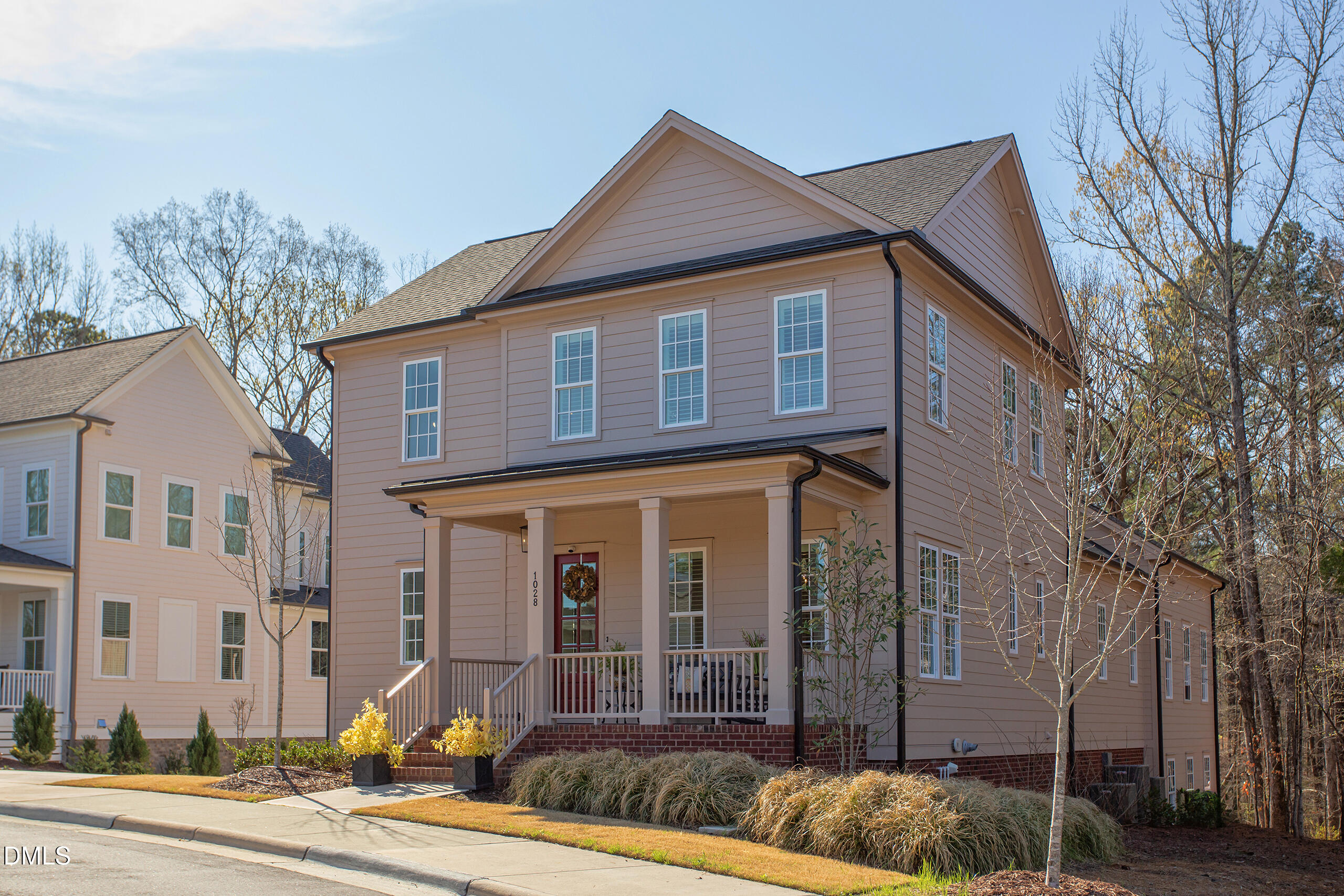 main property photo 1