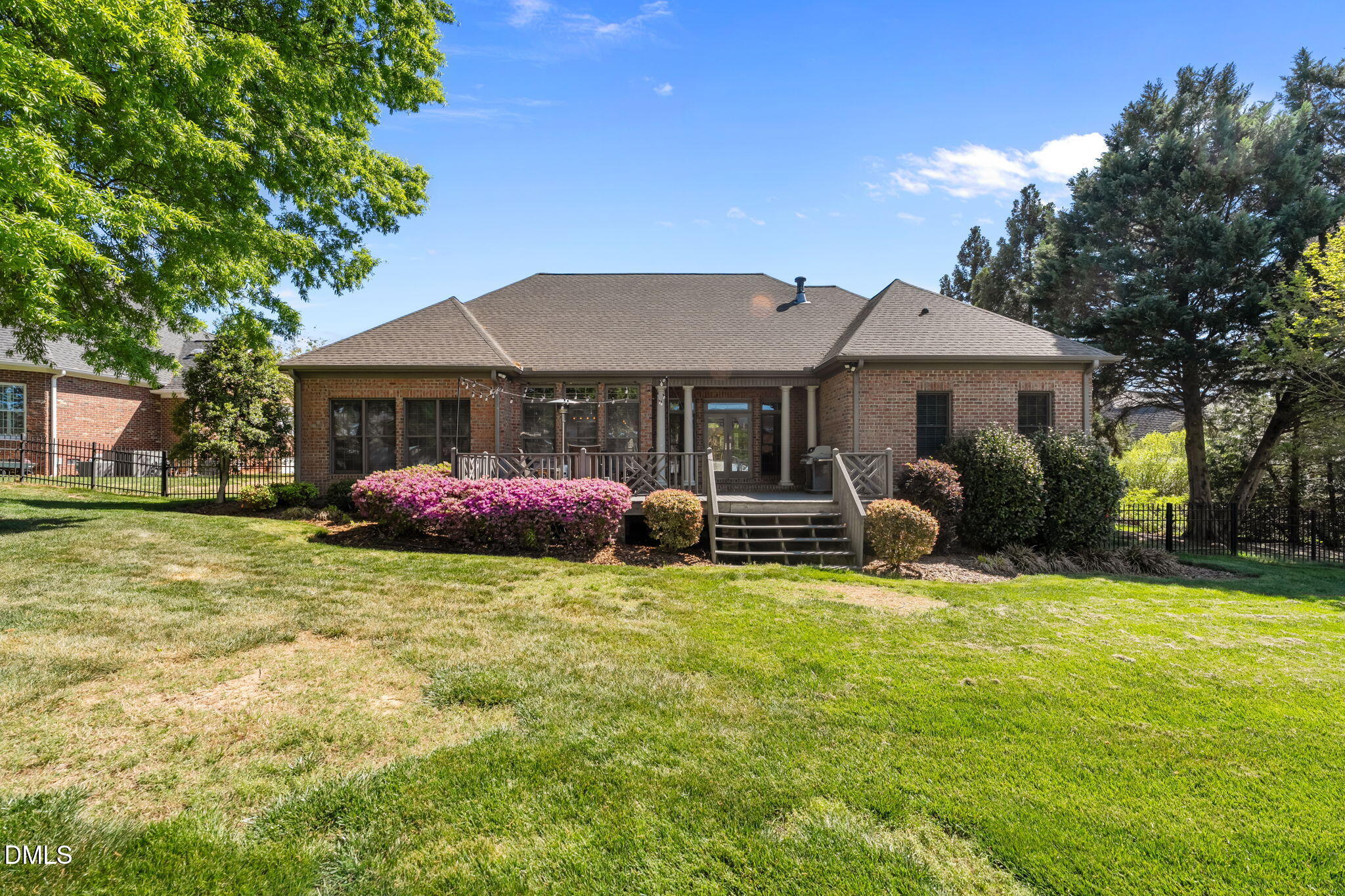 main property photo 40