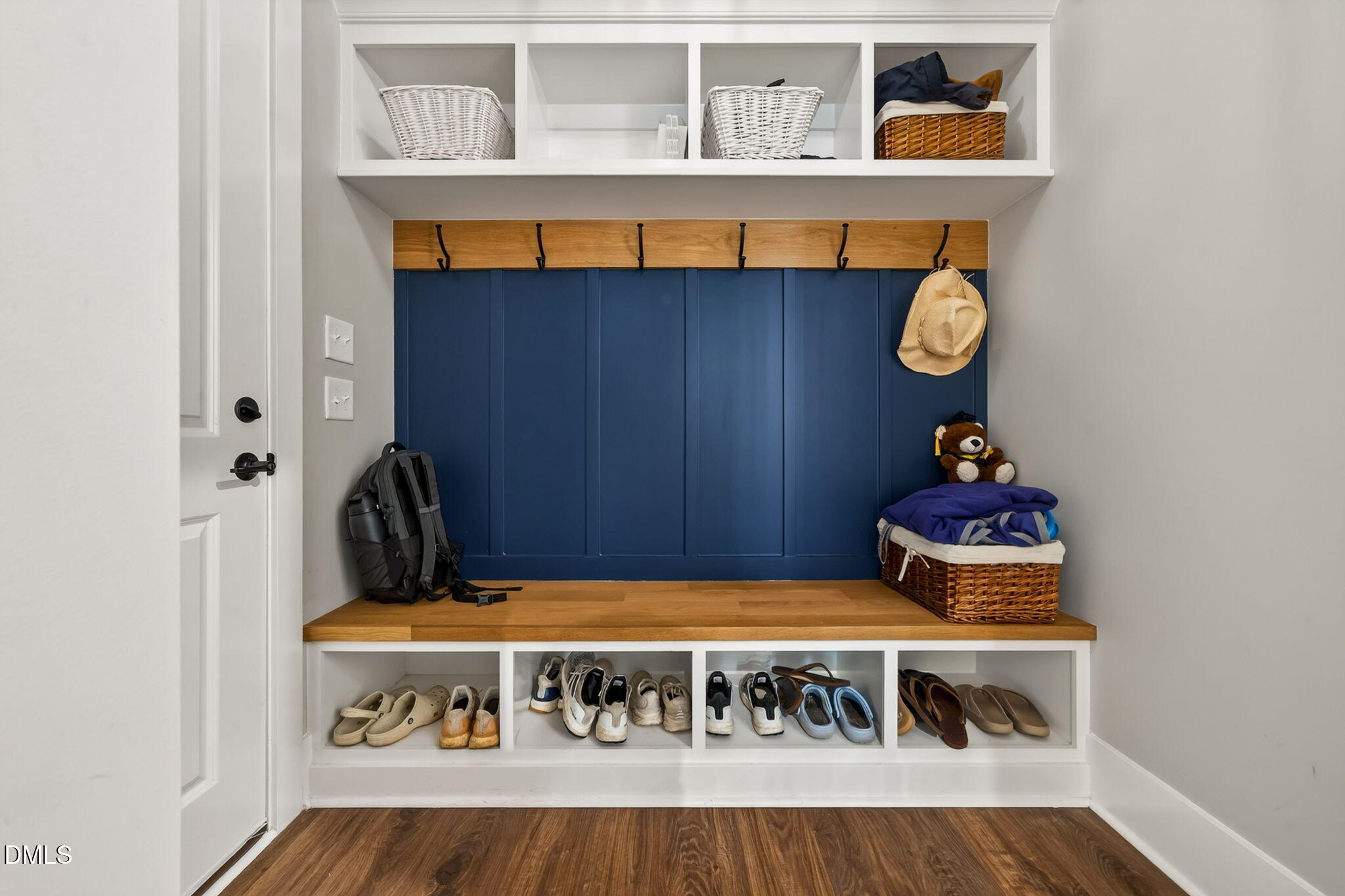 main property photo 23