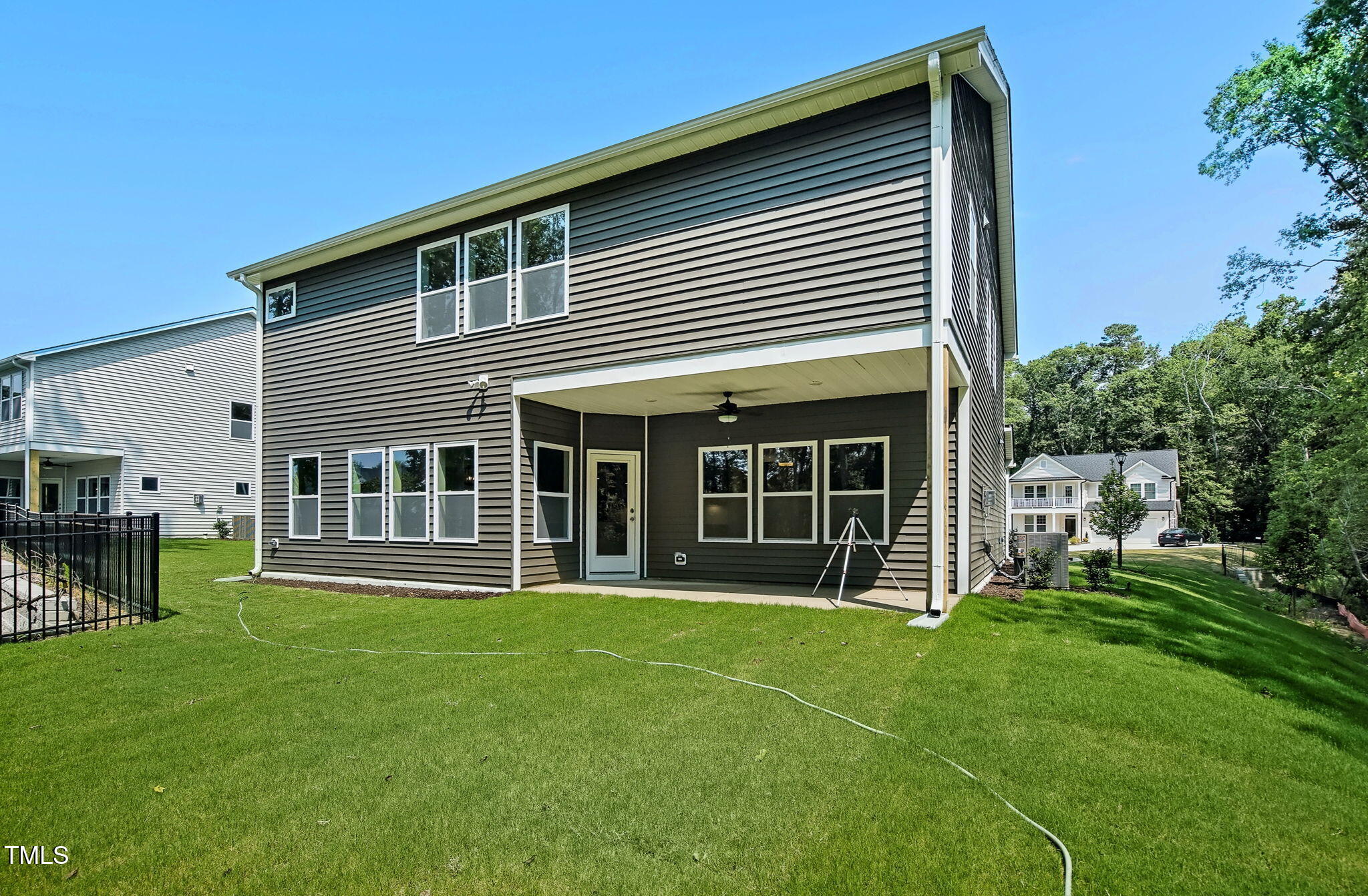 main property photo 37