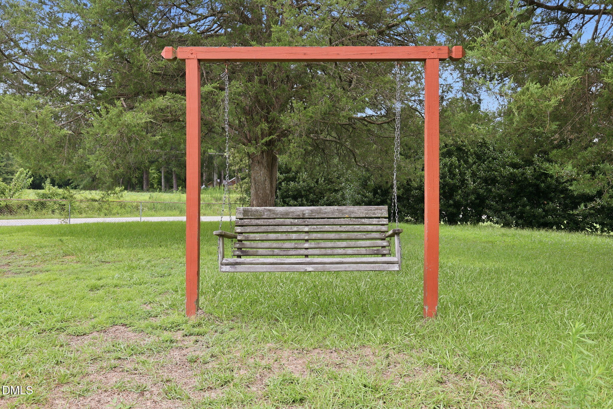 main property photo 28