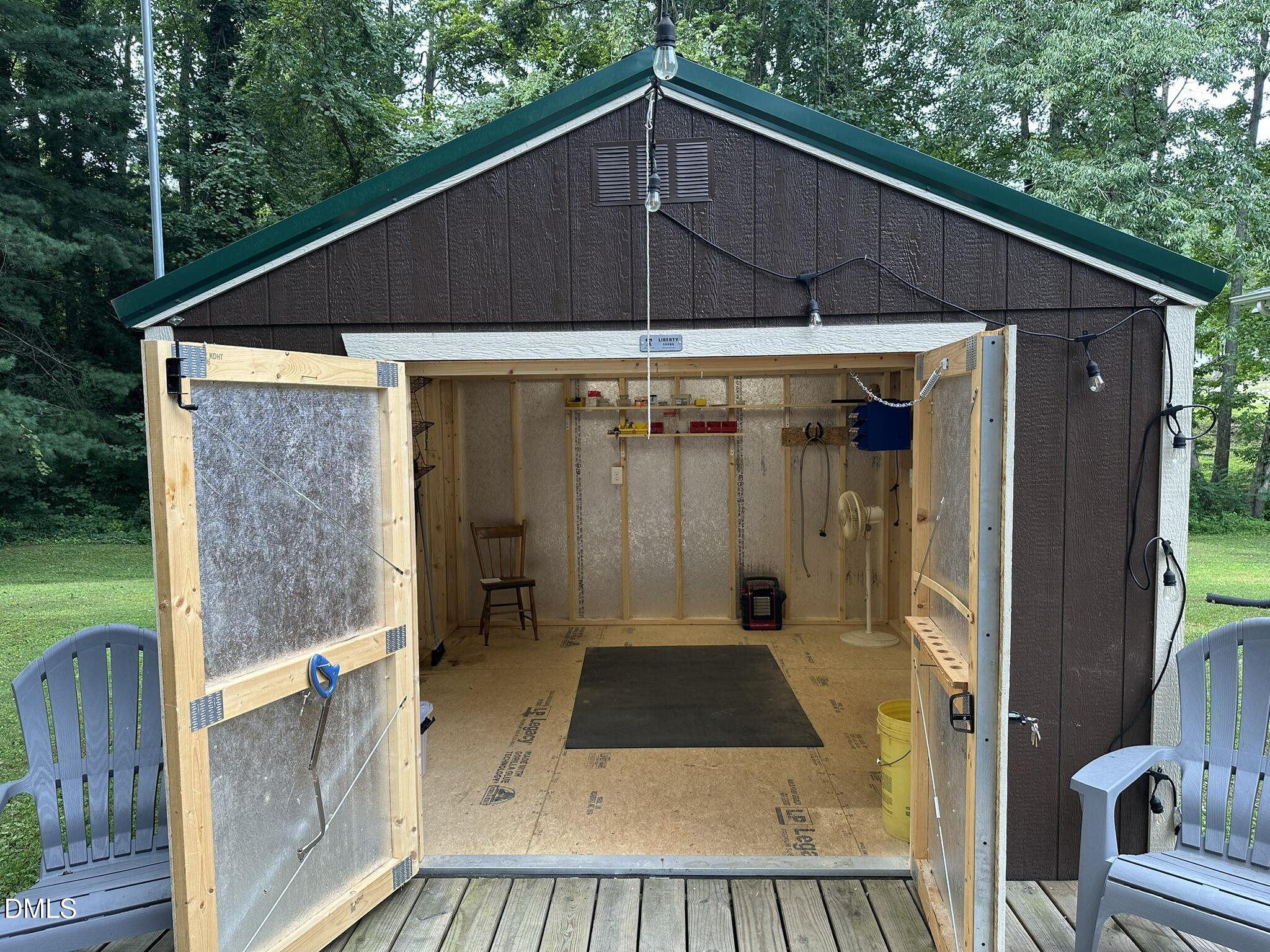 main property photo 33