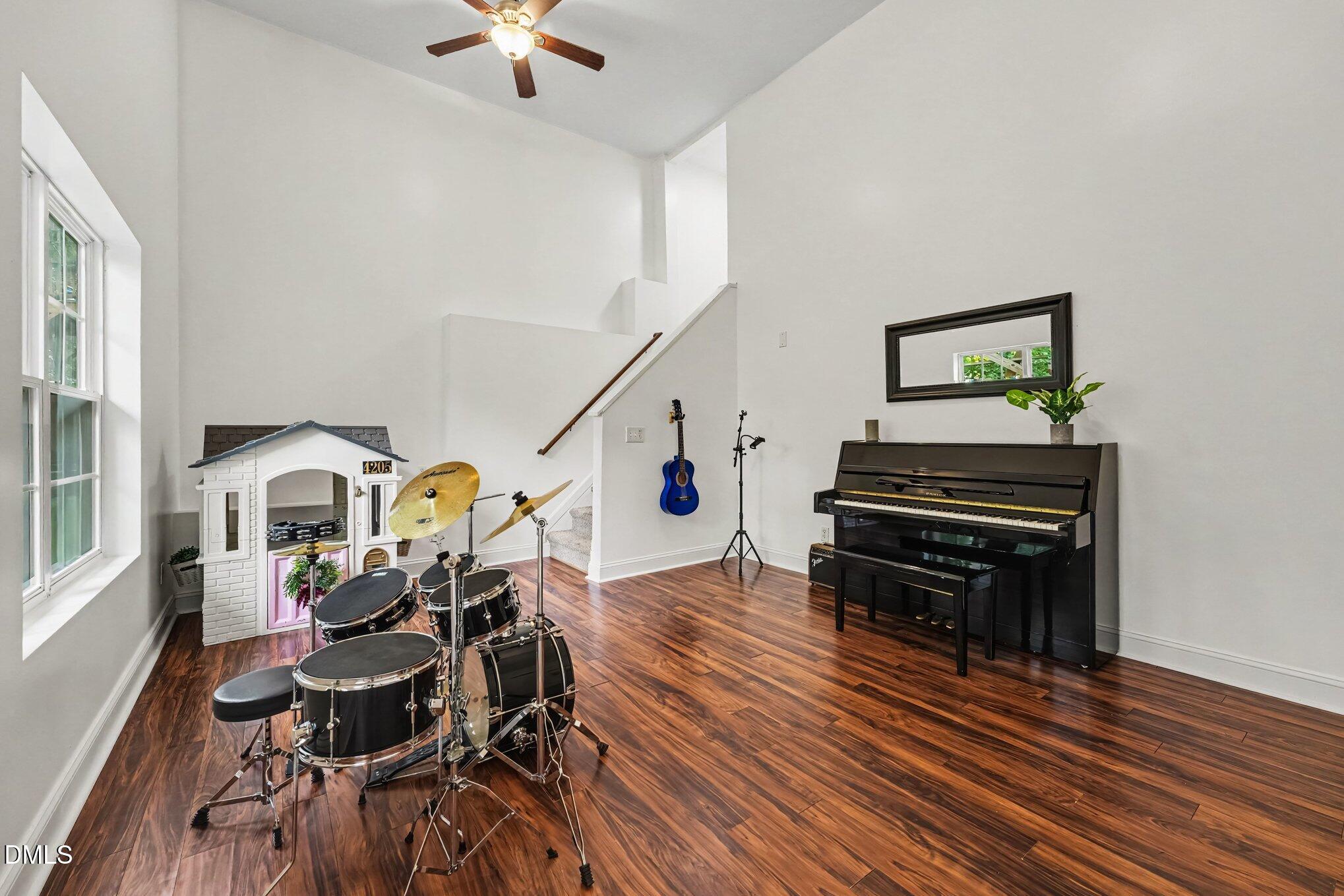 main property photo 21