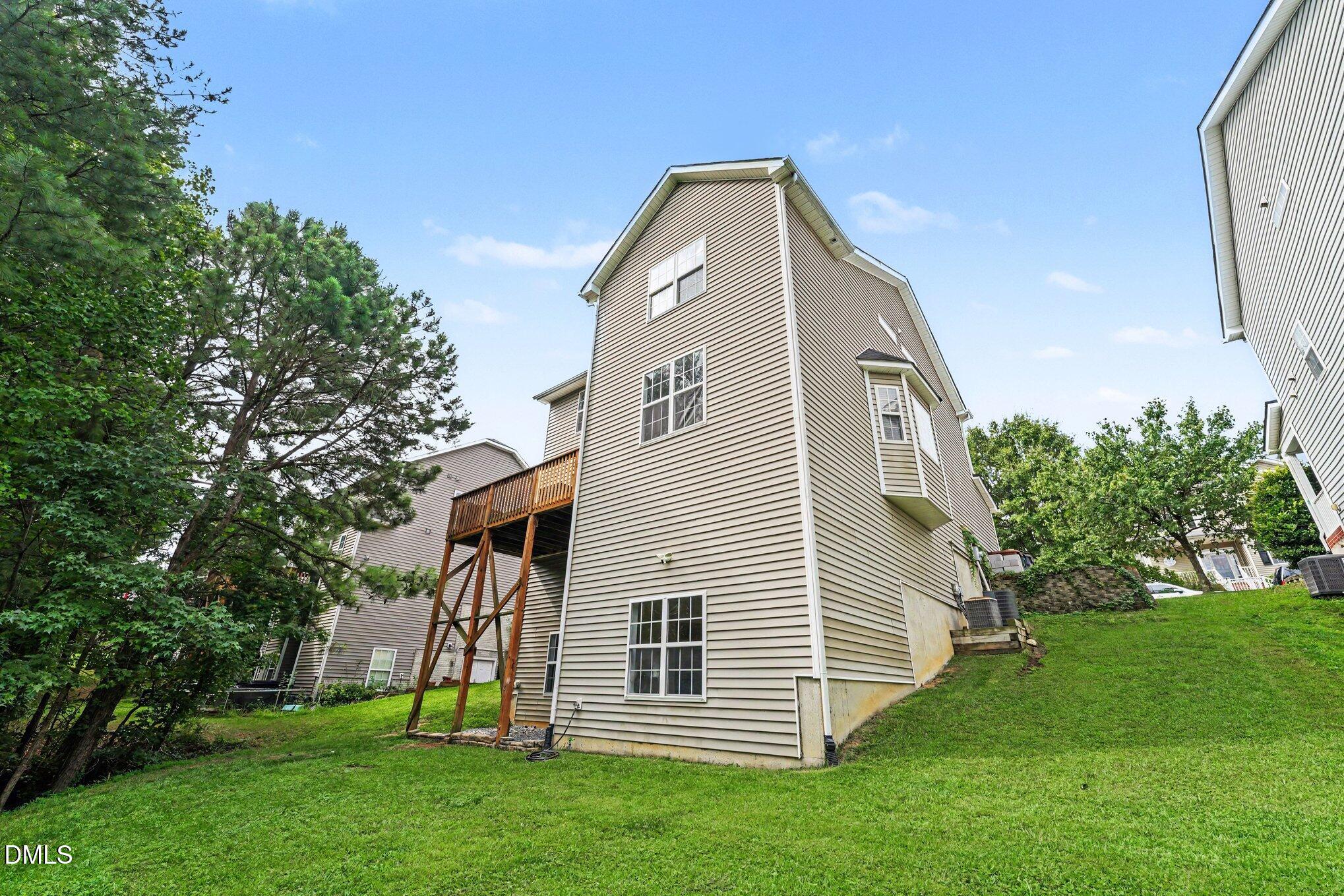 main property photo 34