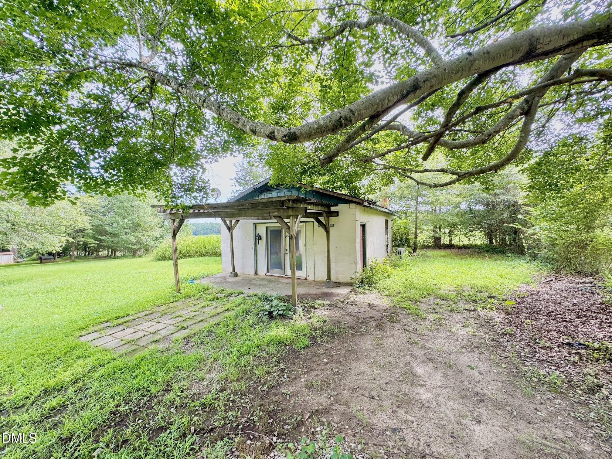 main property photo 19