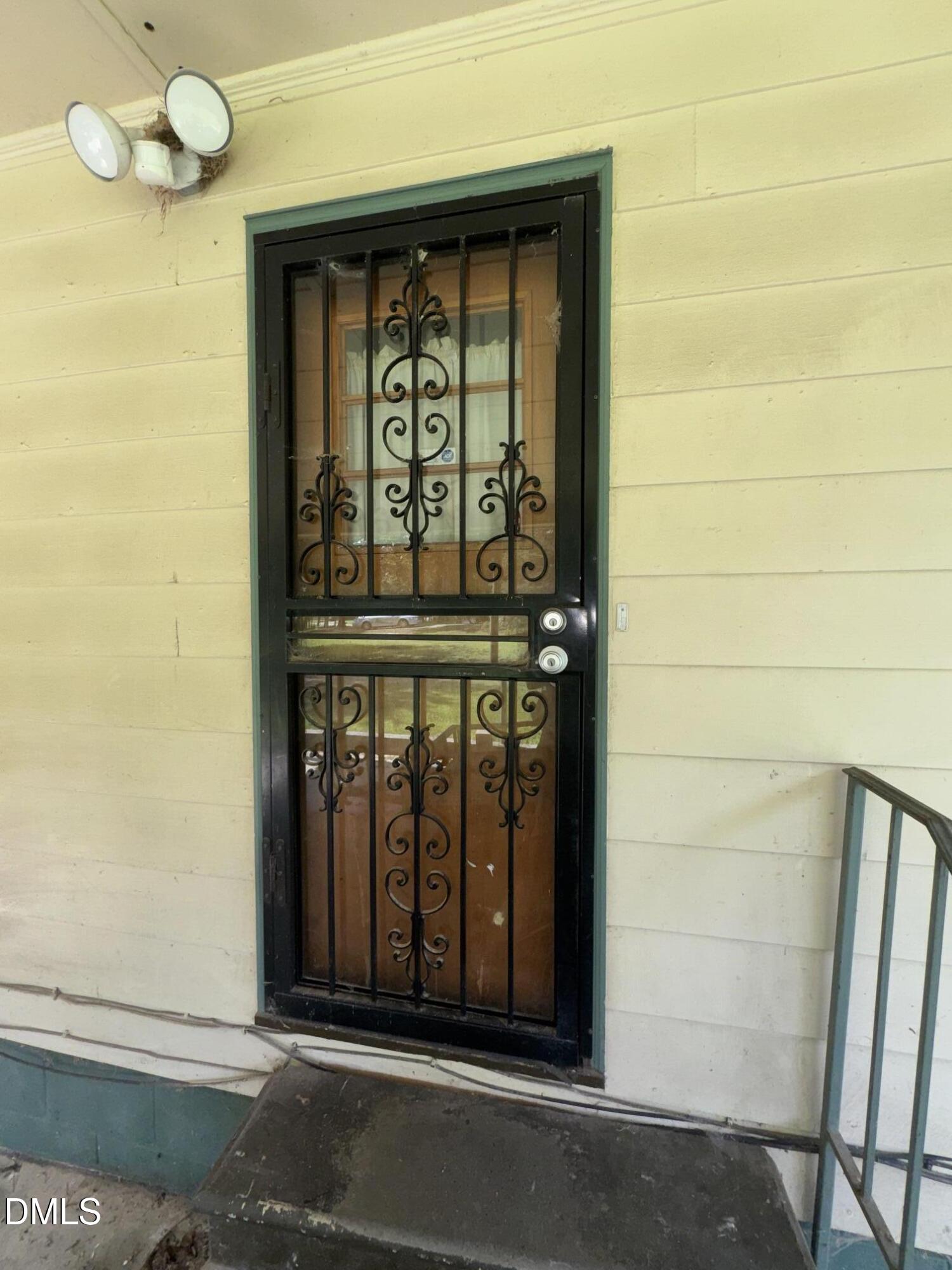 main property photo 23