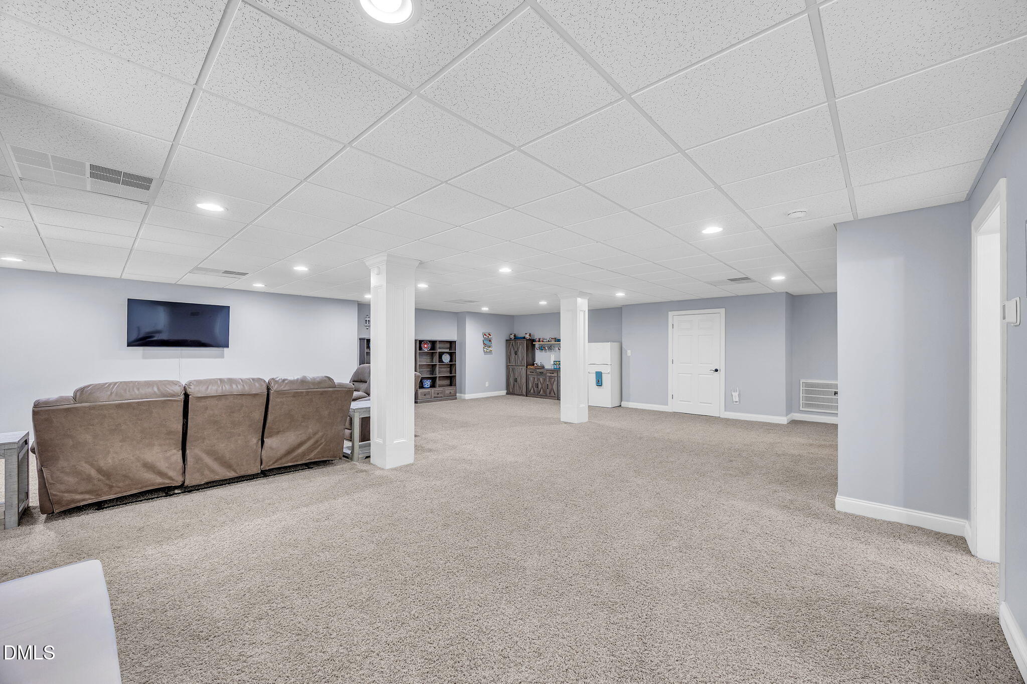 main property photo 51