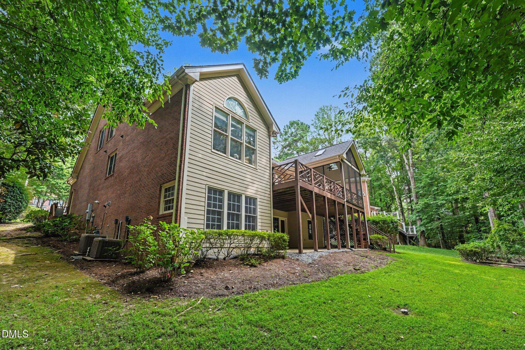 main property photo 40