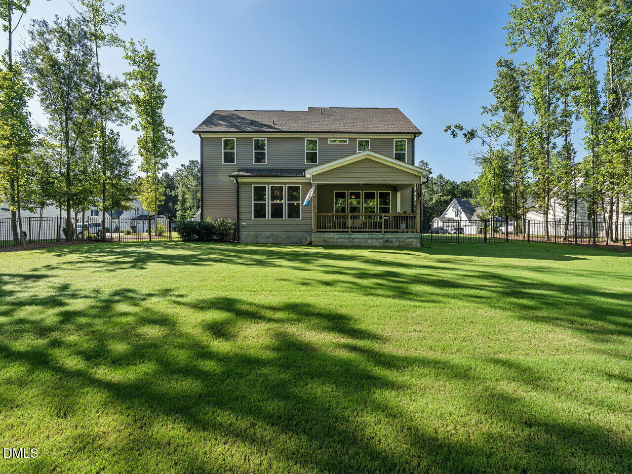 main property photo 33