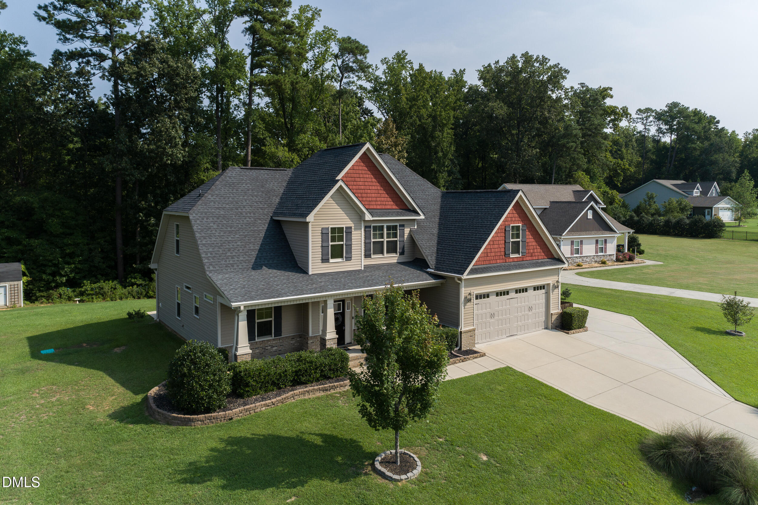 main property photo 10