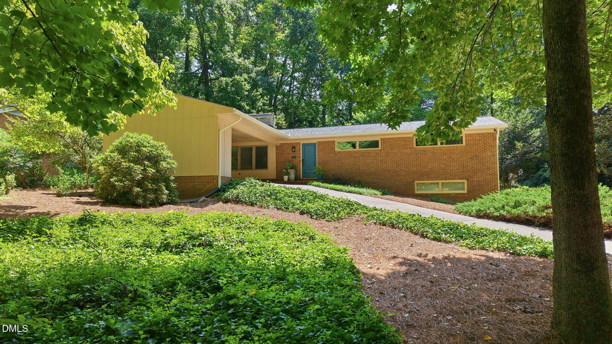 main property photo 8