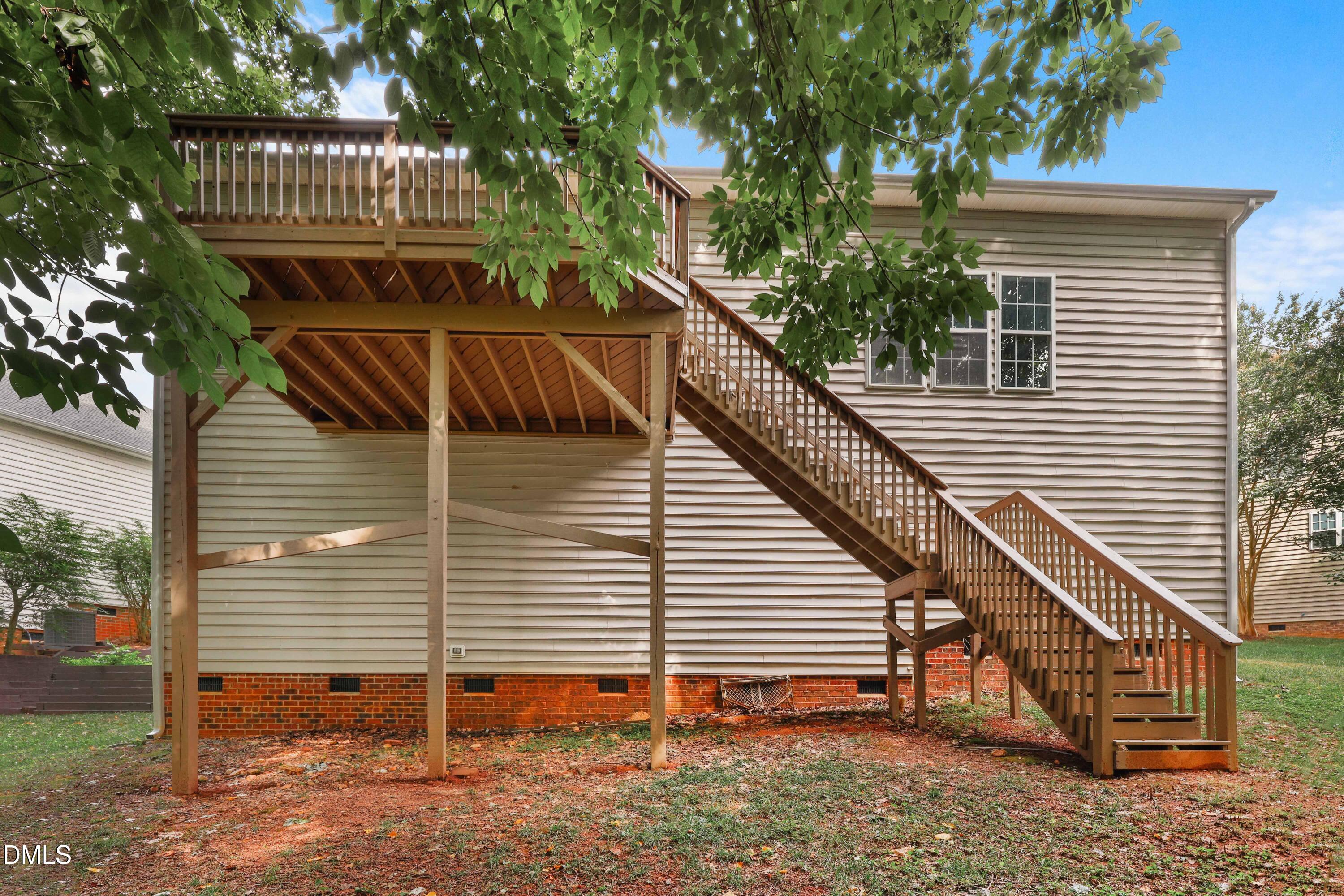 main property photo 28