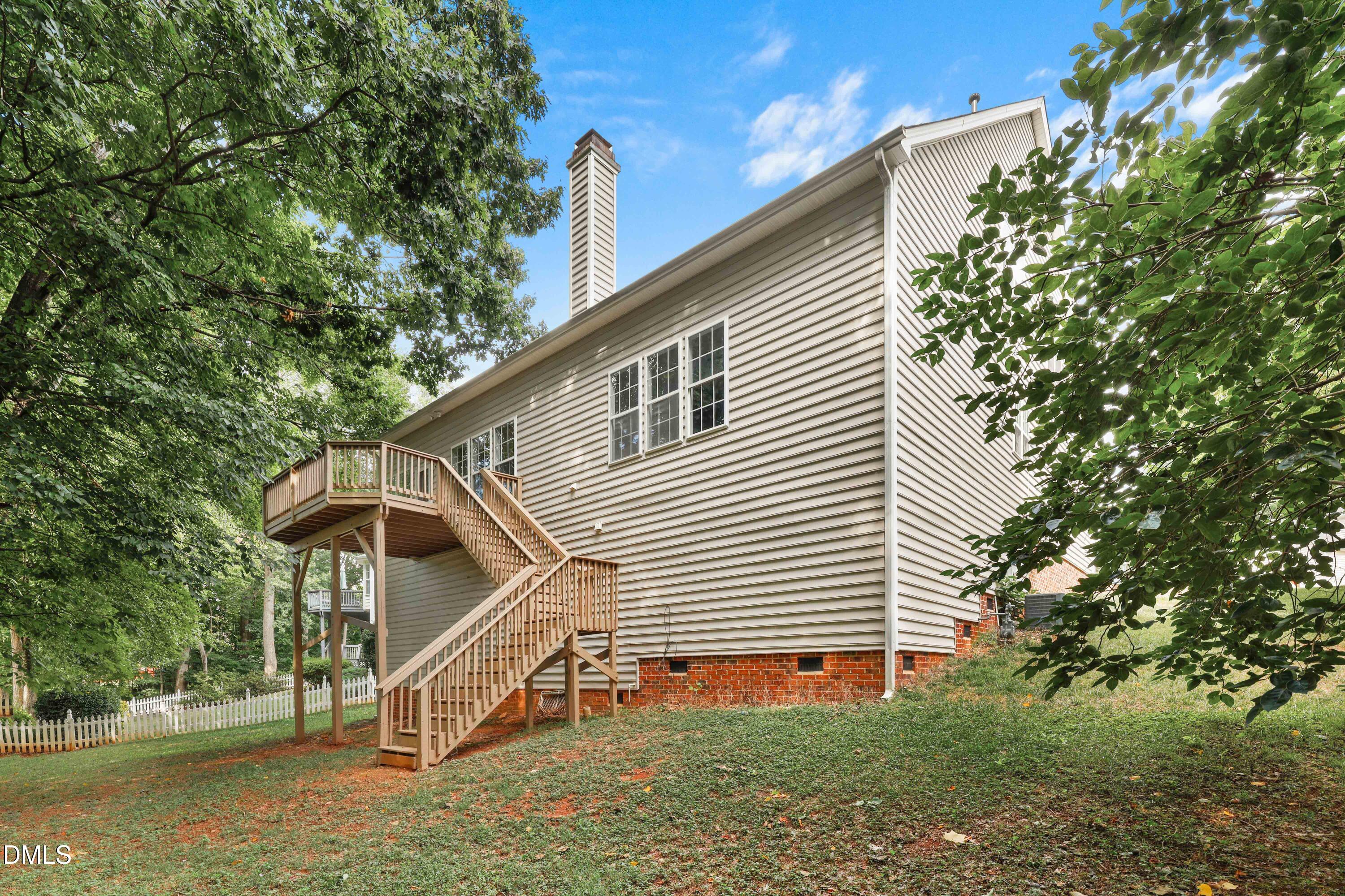 main property photo 29
