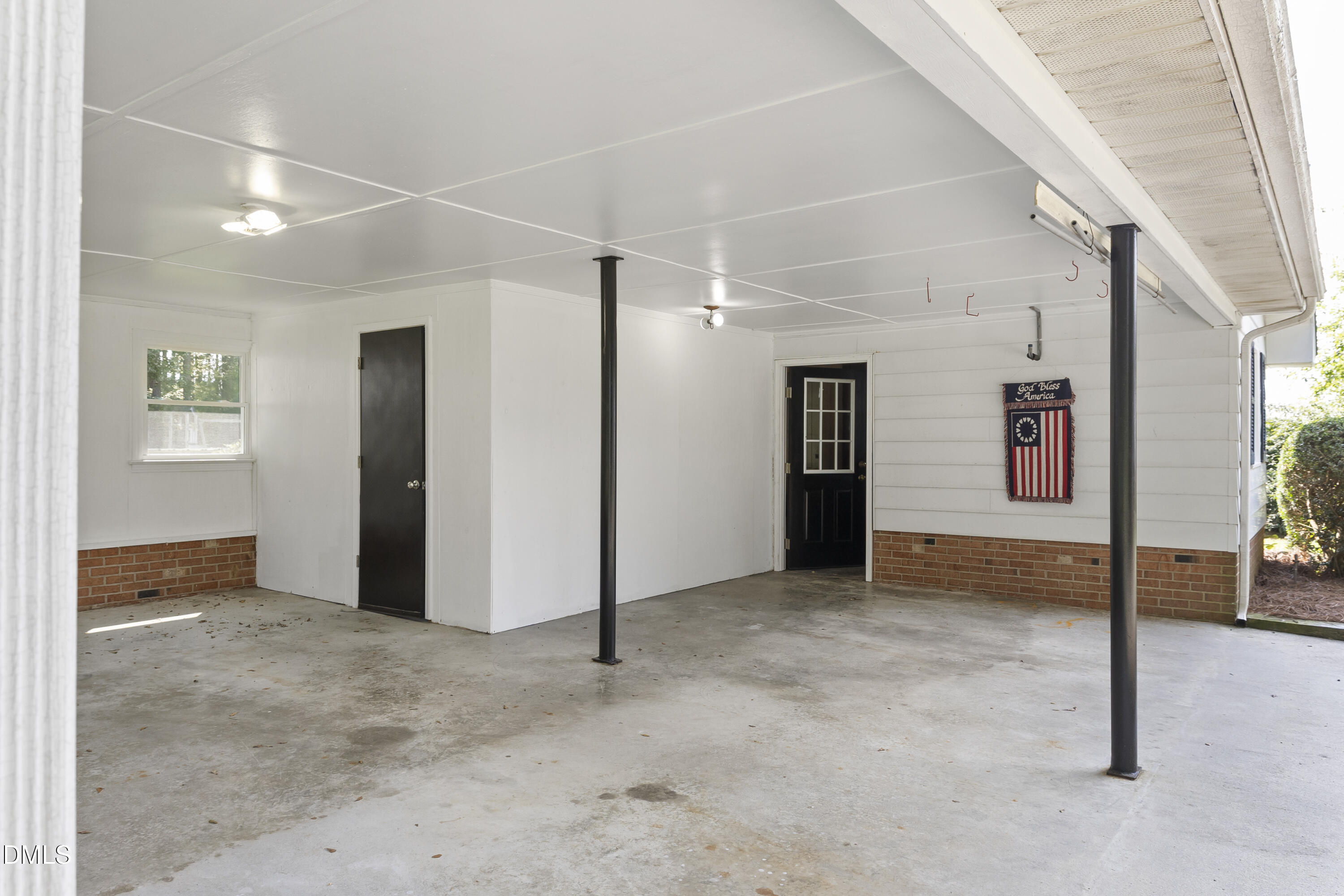 main property photo 44