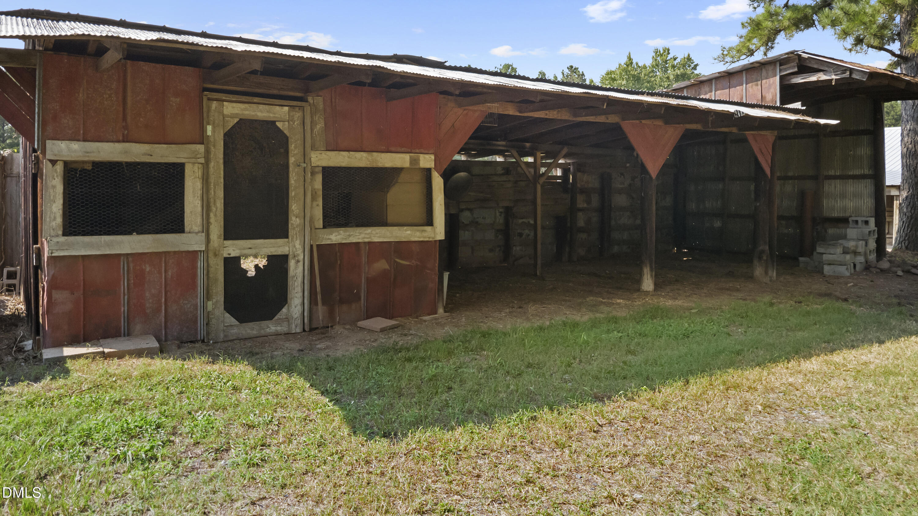 main property photo 50