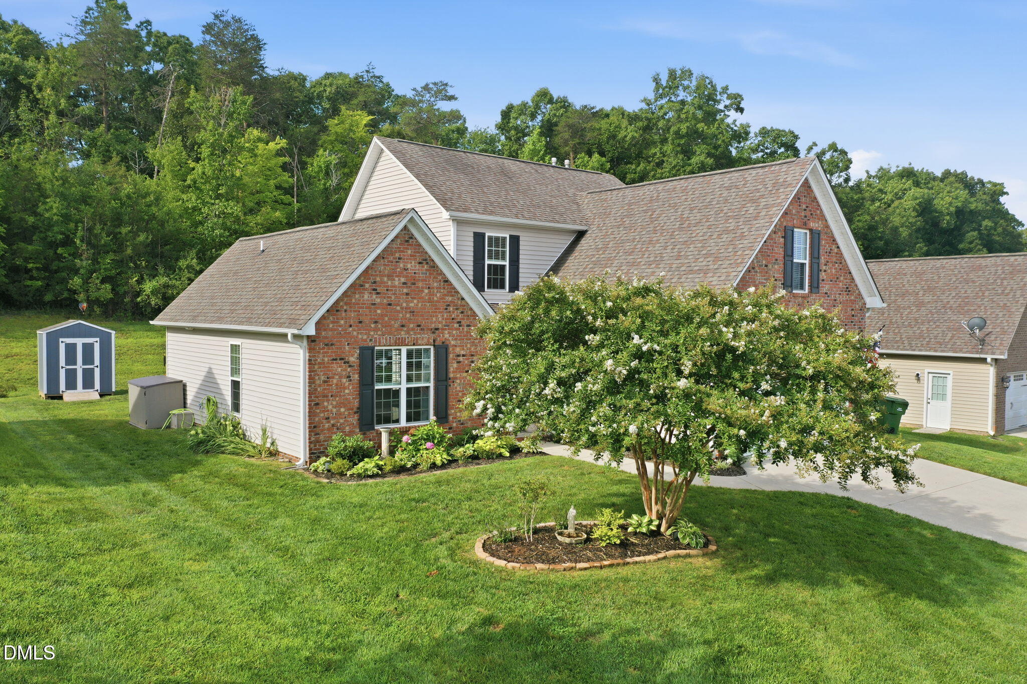 main property photo 9