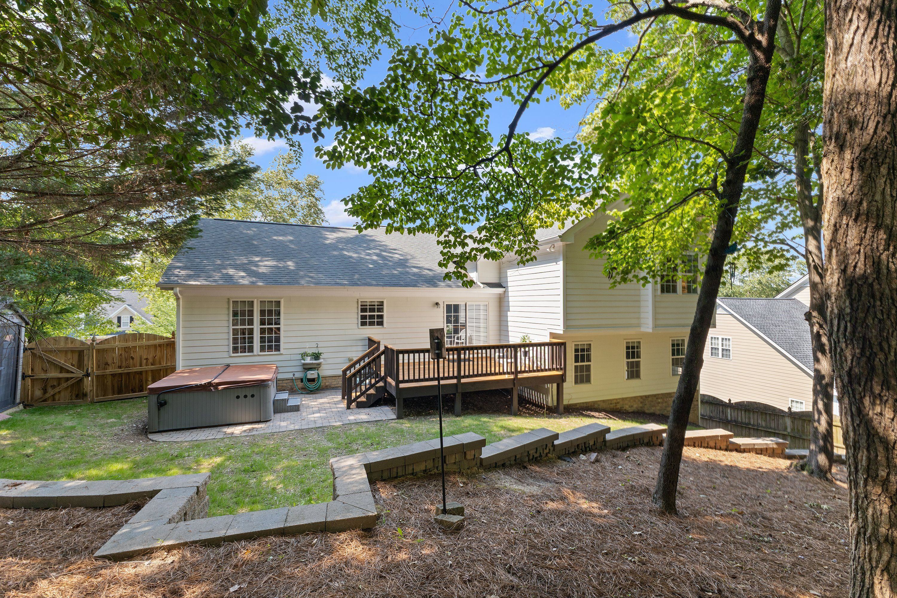 main property photo 33
