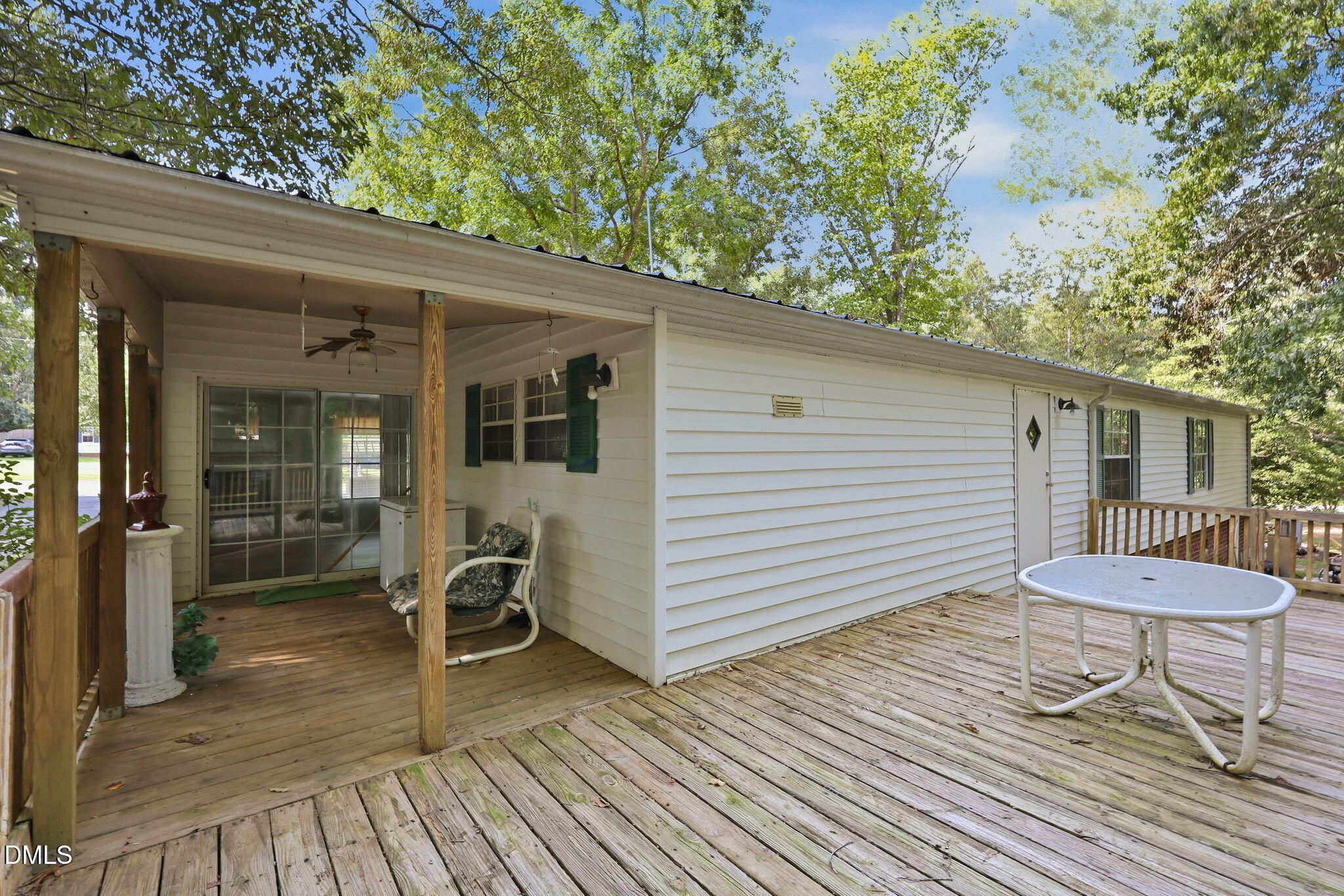 main property photo 30