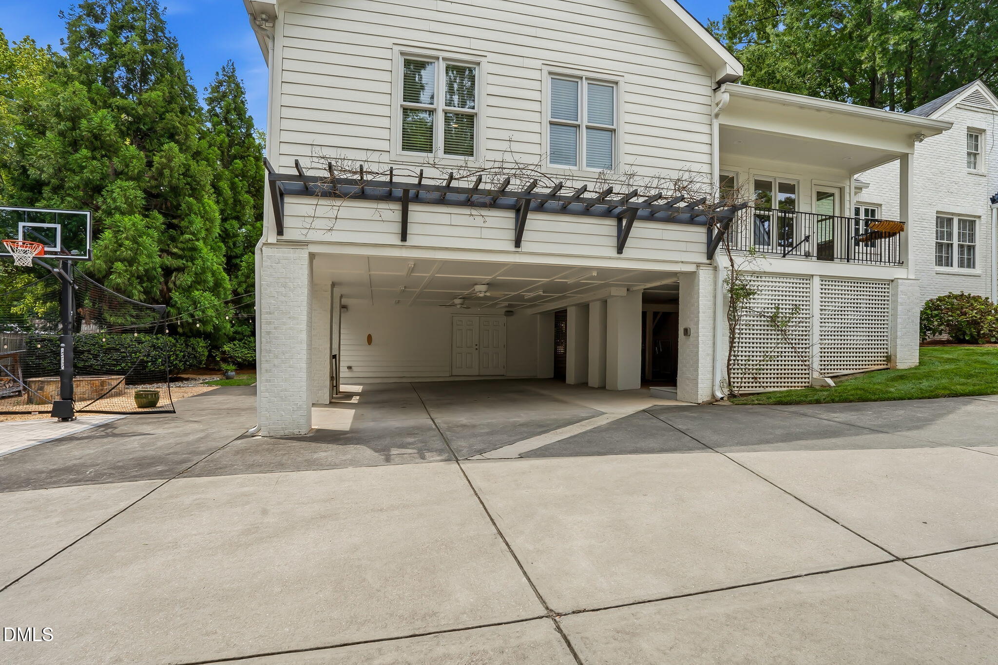 main property photo 45