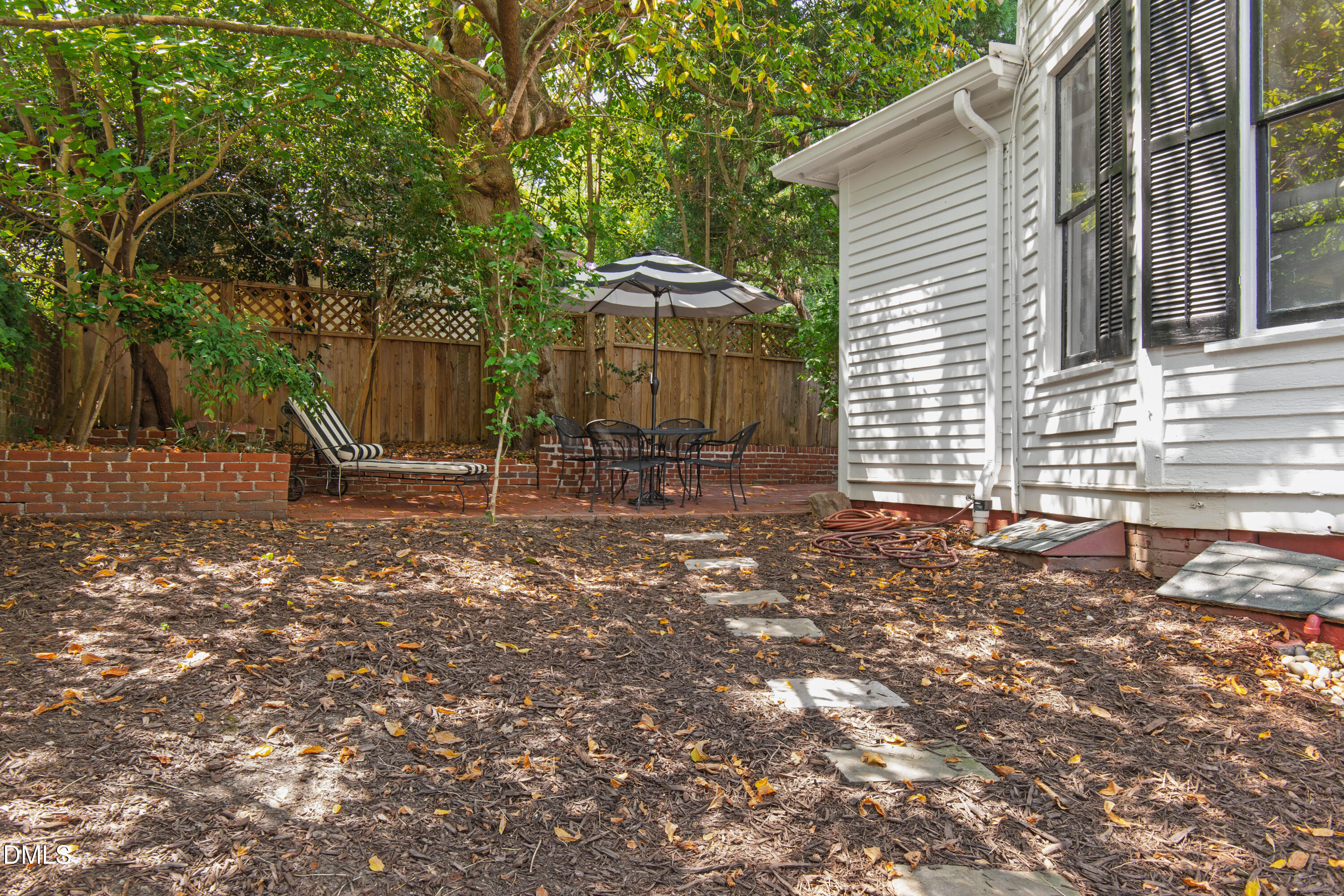 main property photo 59