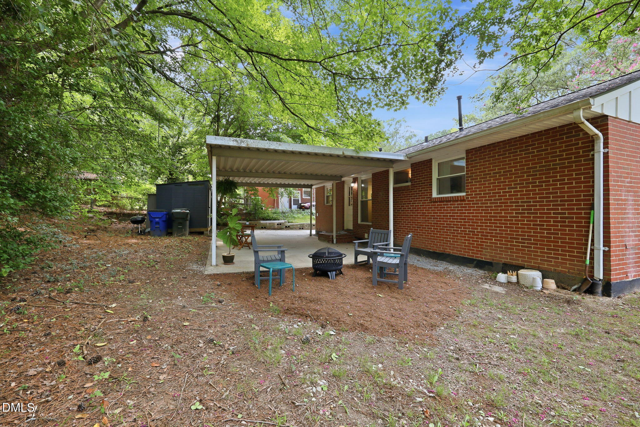 main property photo 32