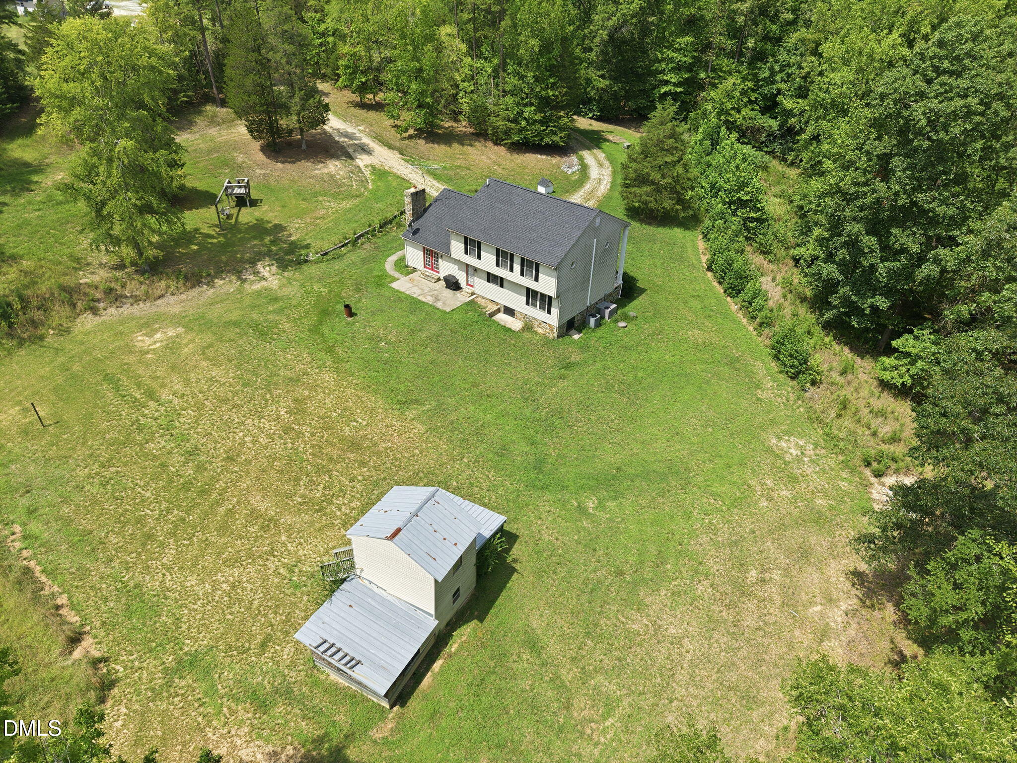 main property photo 10