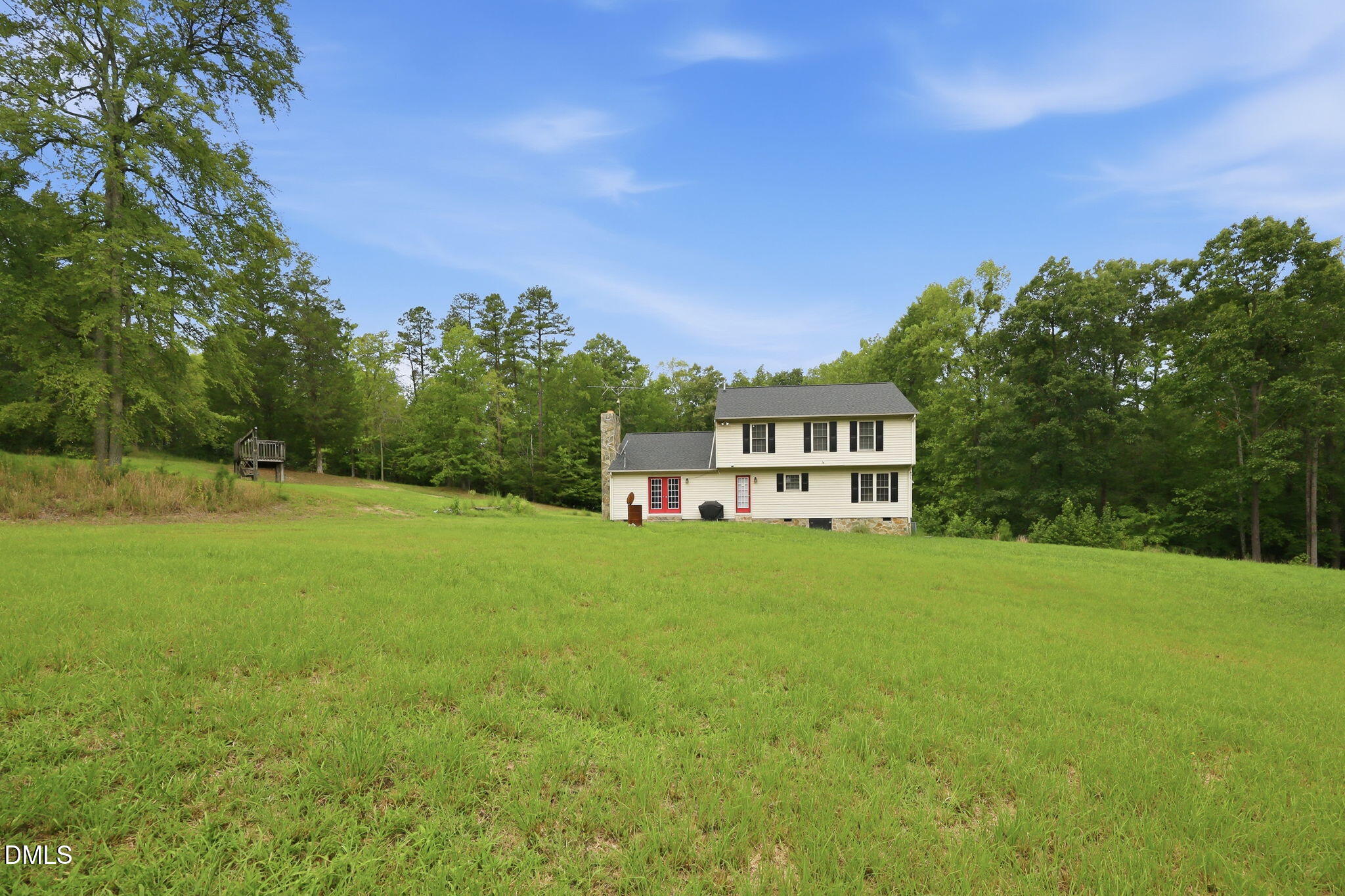 main property photo 18